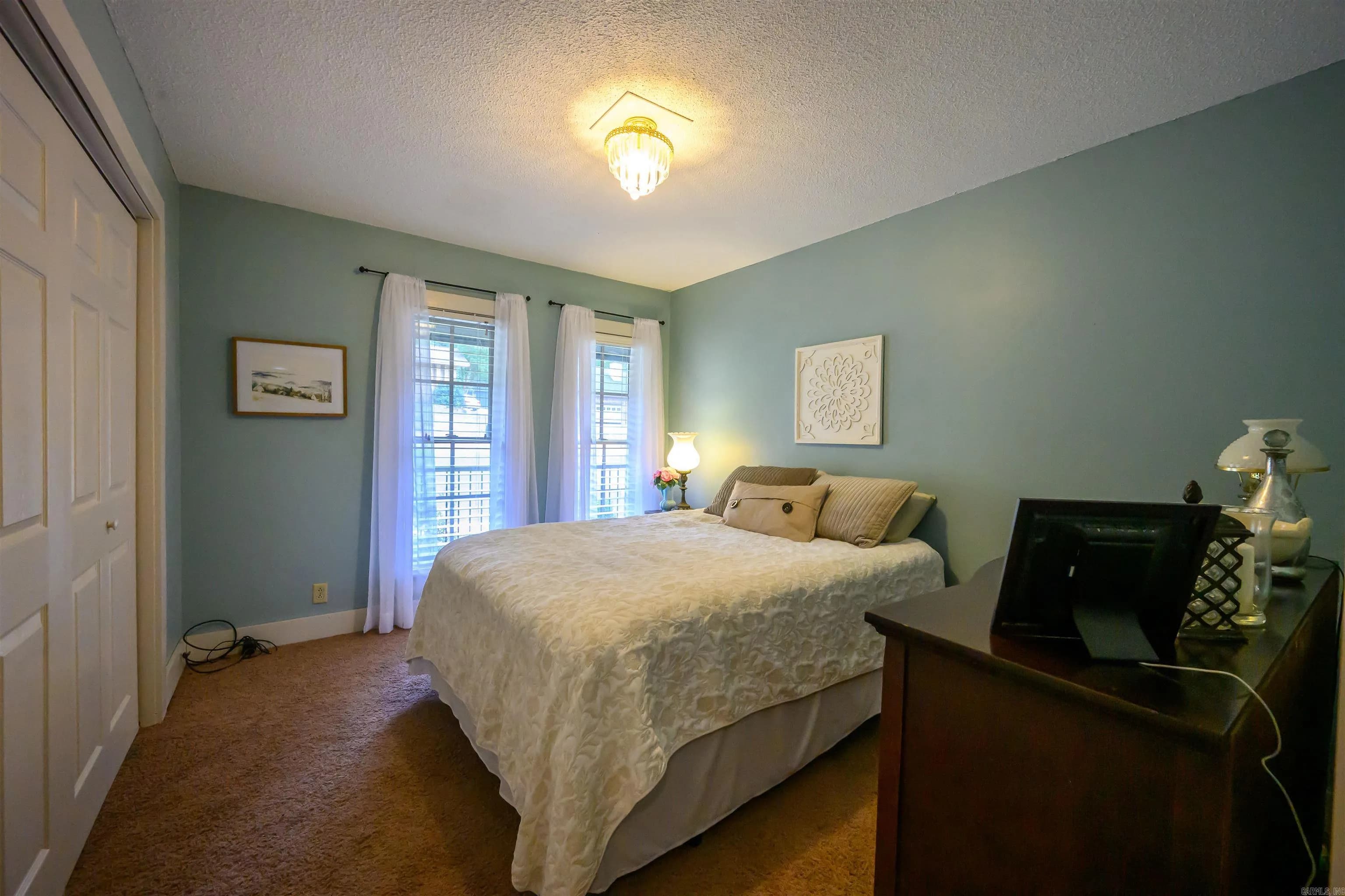 Property at 1560  Lee - Image 14
