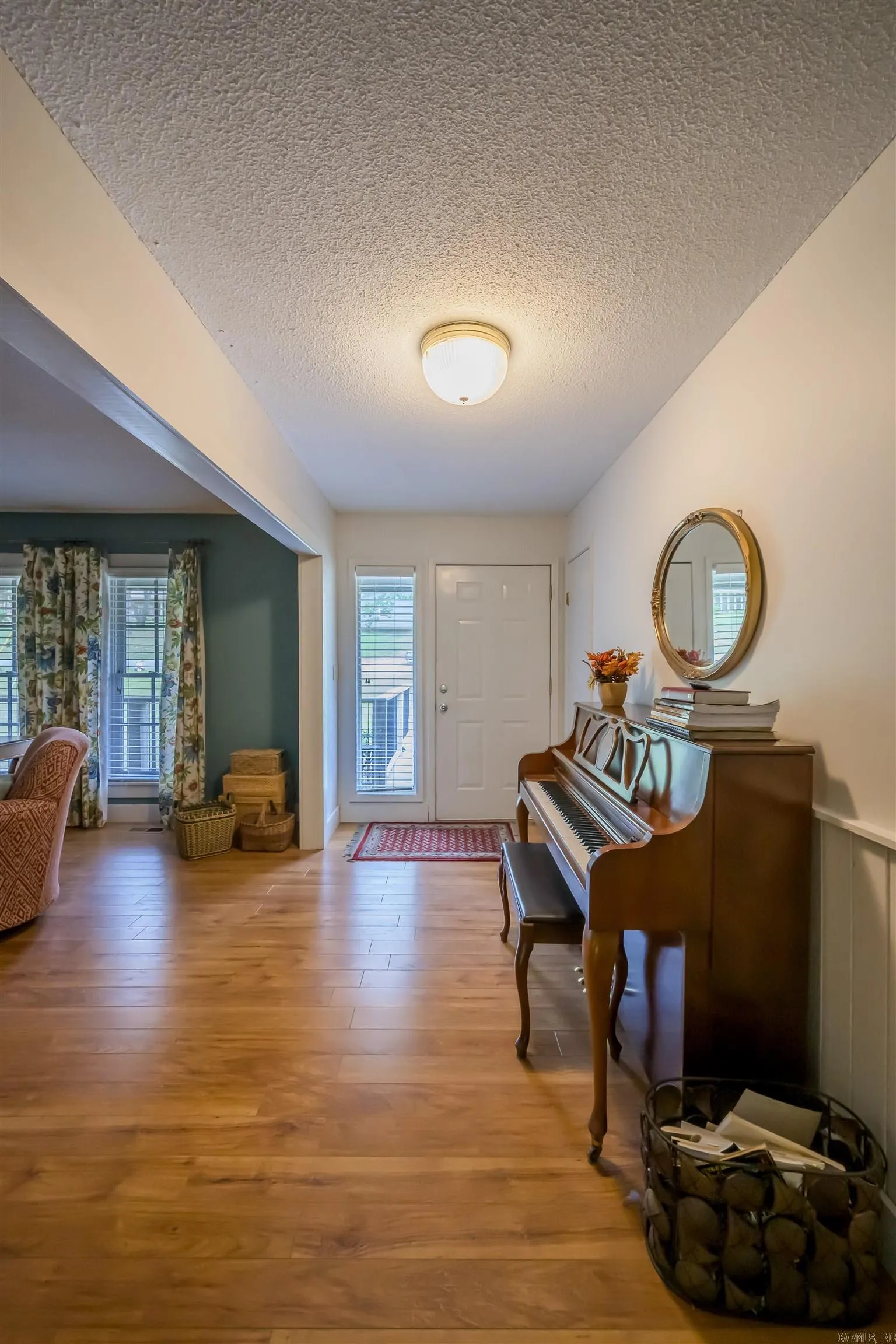 Property at 1560  Lee - Image 3