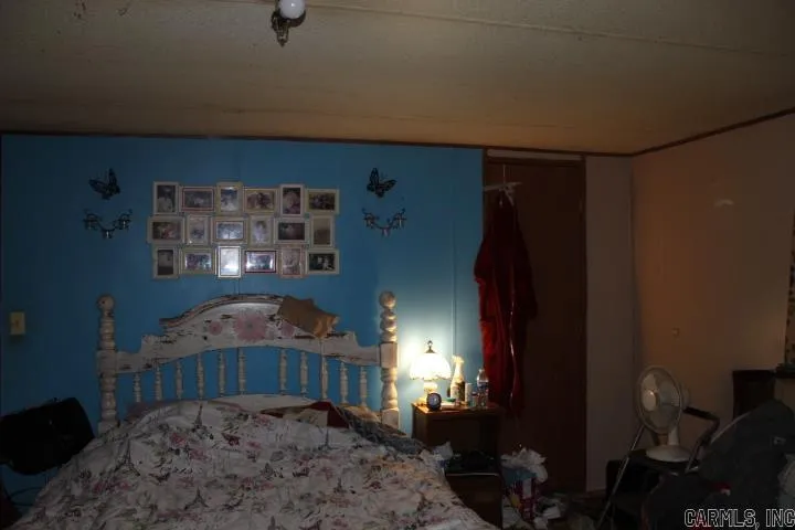 Property at 140  Morphis - Image 27