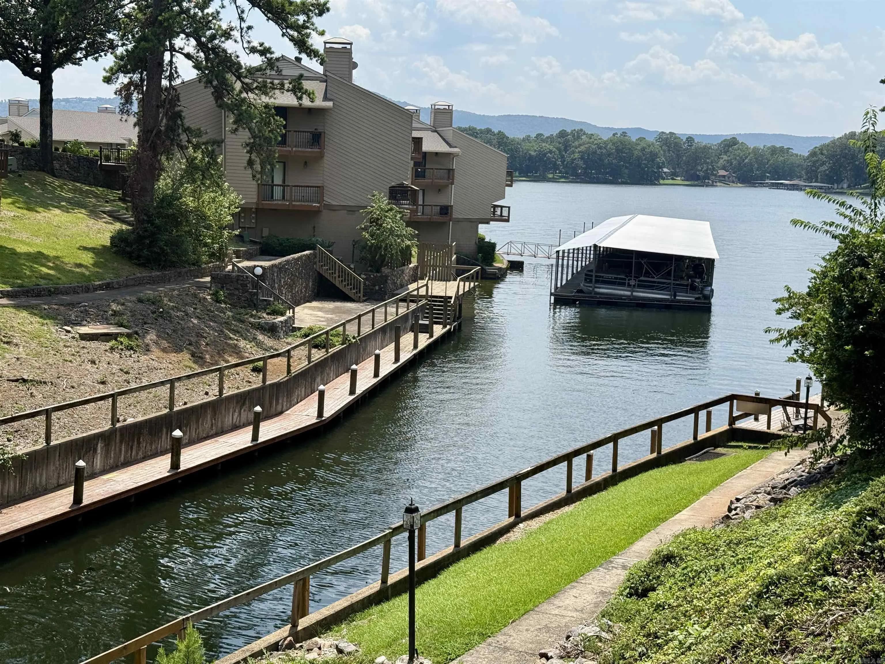 Property at 118  Pretti - Image 18