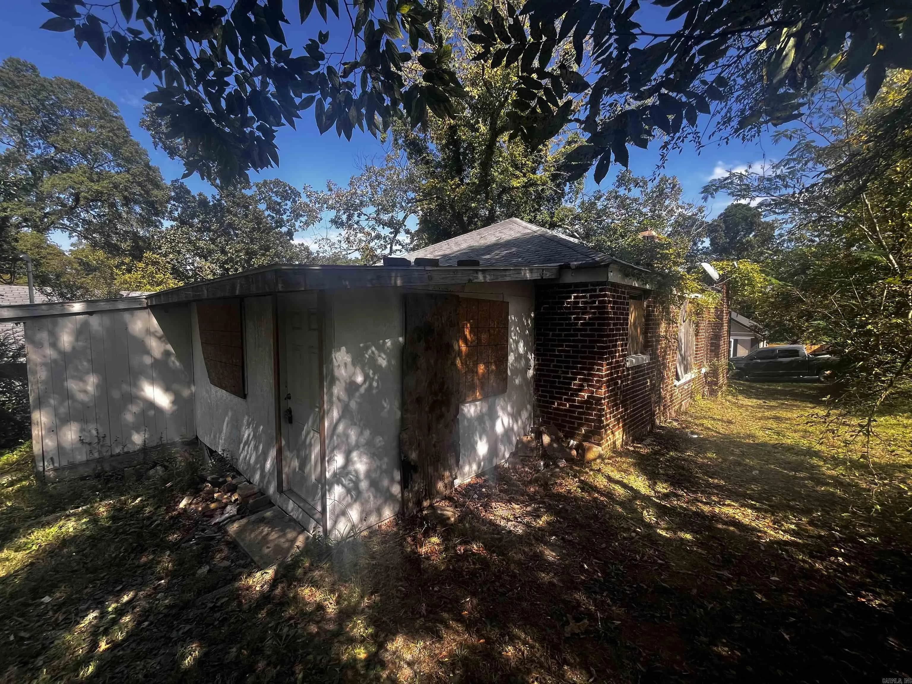Property at 1806  Johnson - Image 10