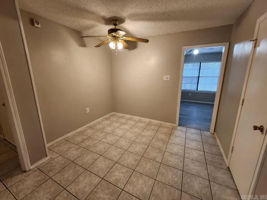 Property at 9  Smoking oaks - Image 11