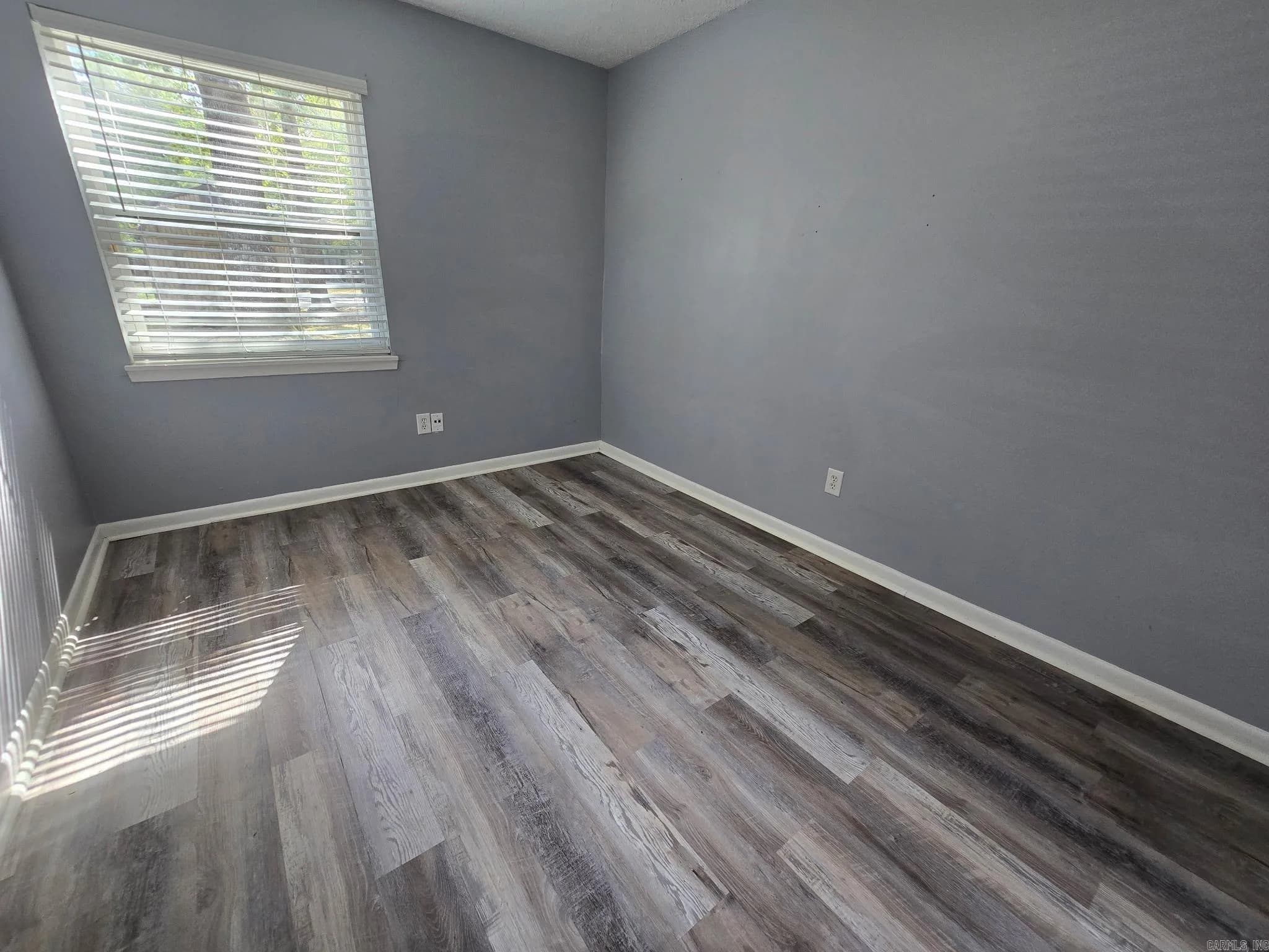 Property at 406 SE 1st - Image 7