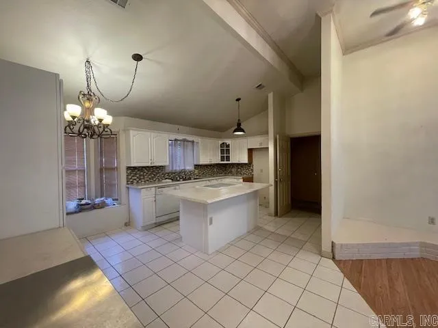 Property at 1104 N Main - Image 6