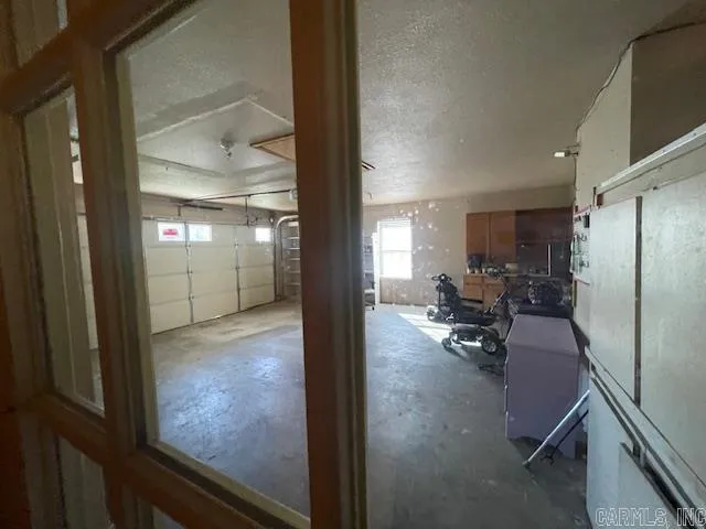 Property at 1104 N Main - Image 9