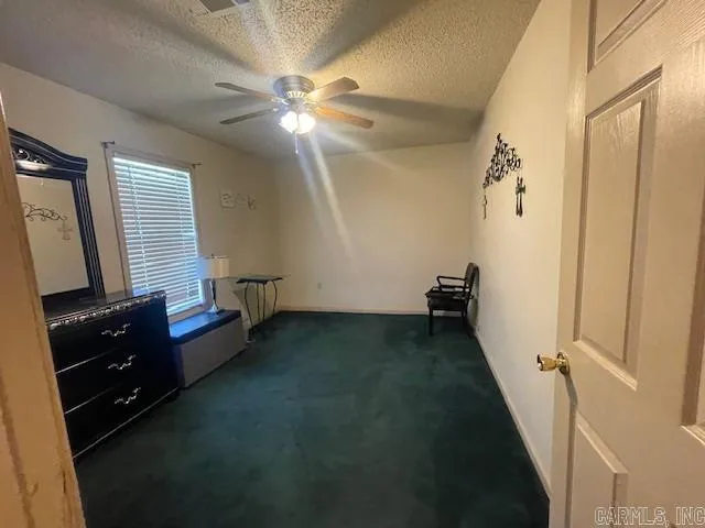 Property at 1104 N Main - Image 15