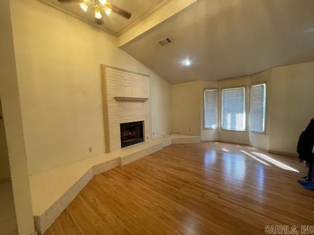 Property at 1104 N Main - Image 7