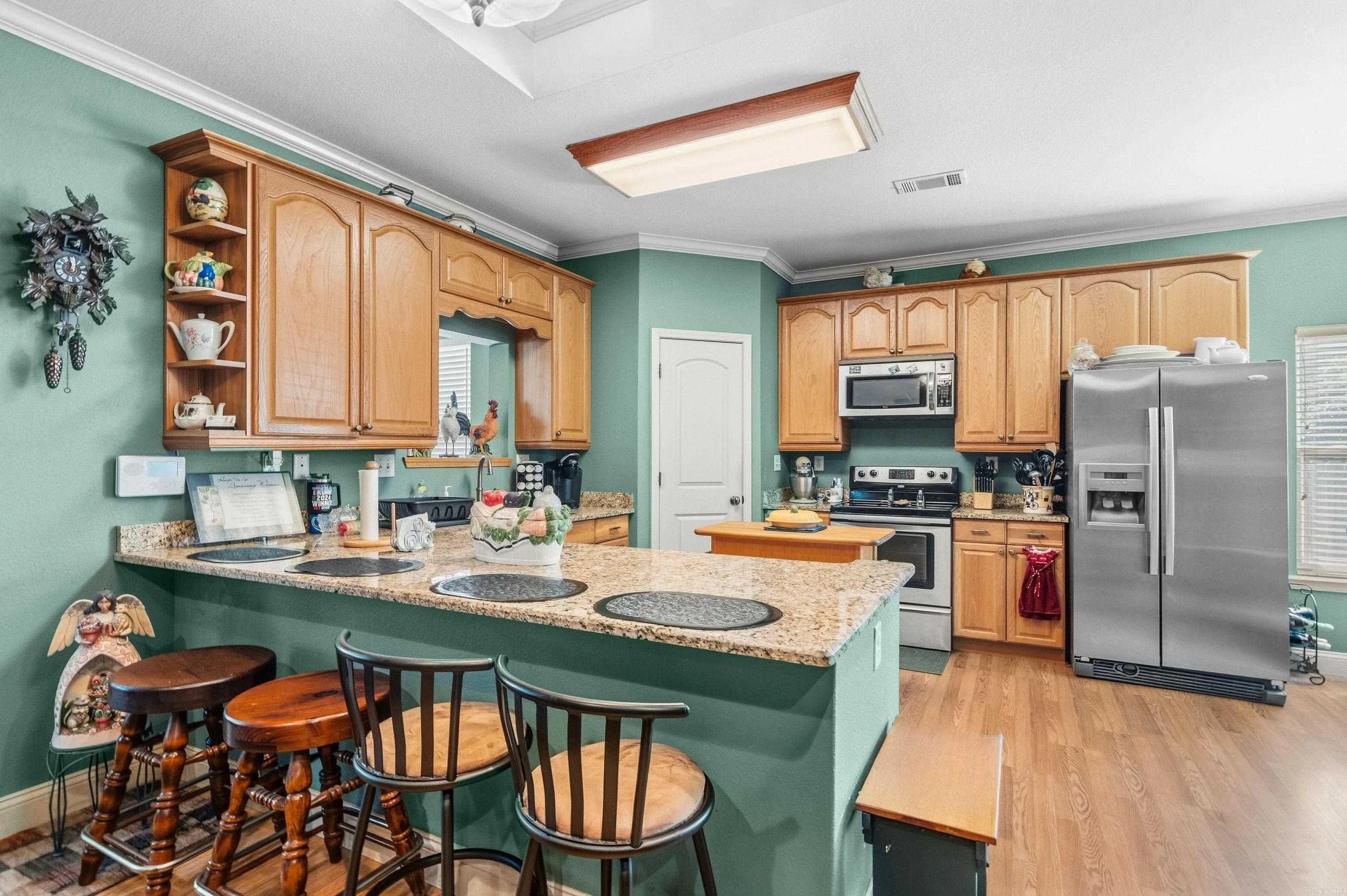 Property at 172  Mapleleaf - Image 18
