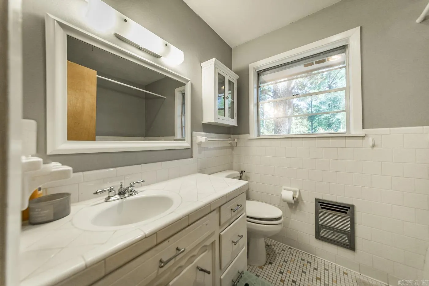 Property at 1011 S 23rd - Image 33