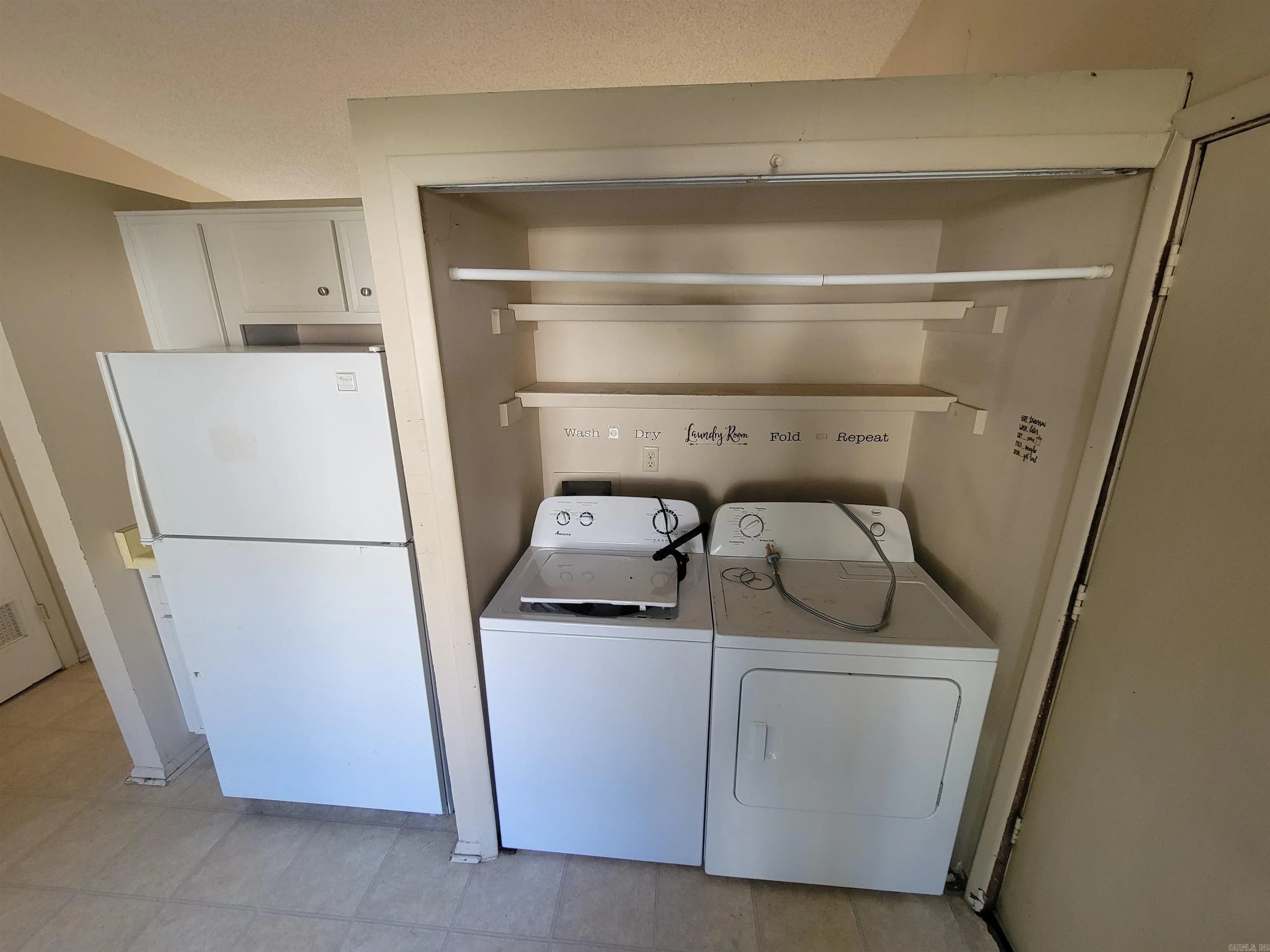 Property at 1404  Southeastern - Image 13