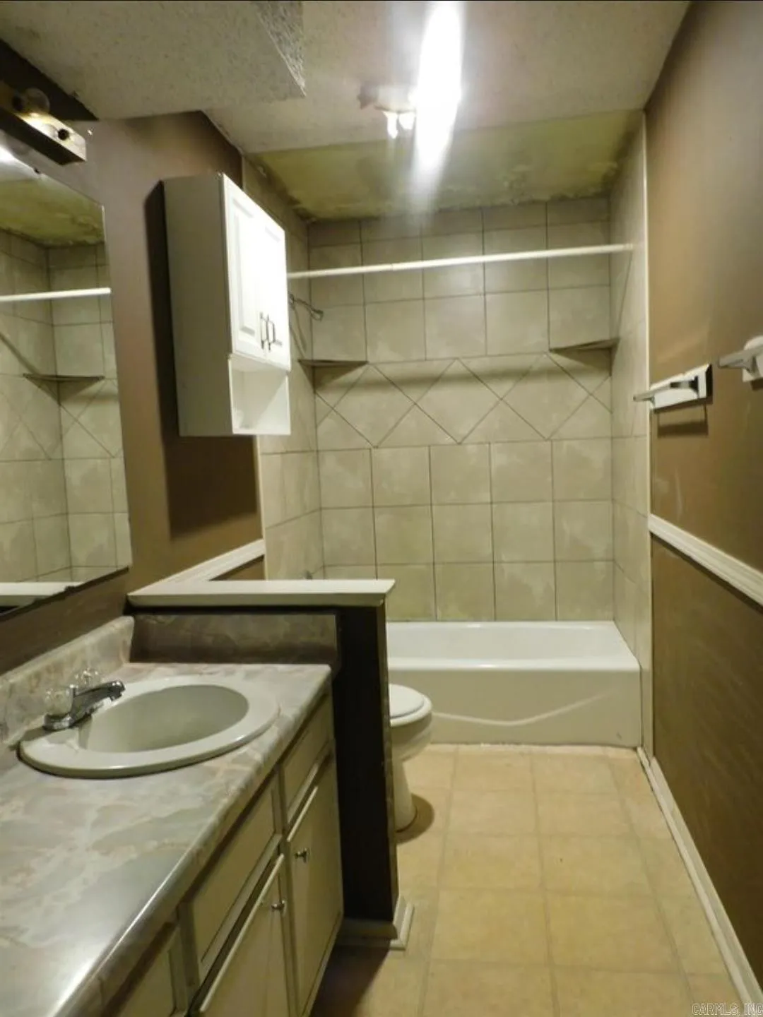 Property at 1404  Southeastern - Image 18