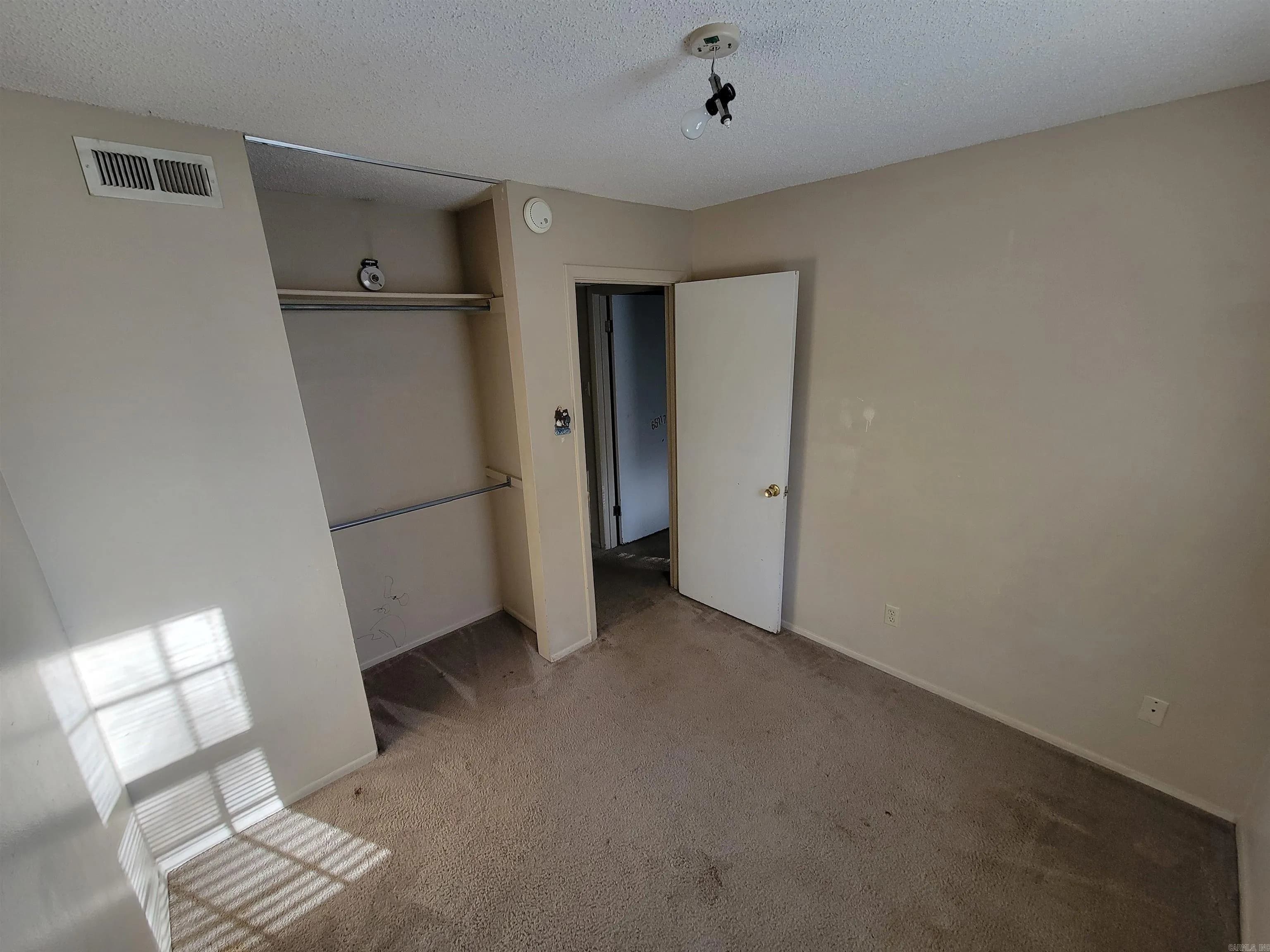 Property at 1404  Southeastern - Image 22