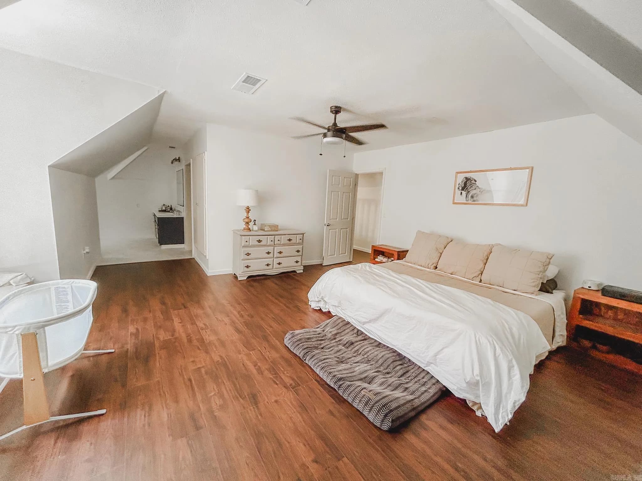 Property at 524 S Gabbert - Image 35