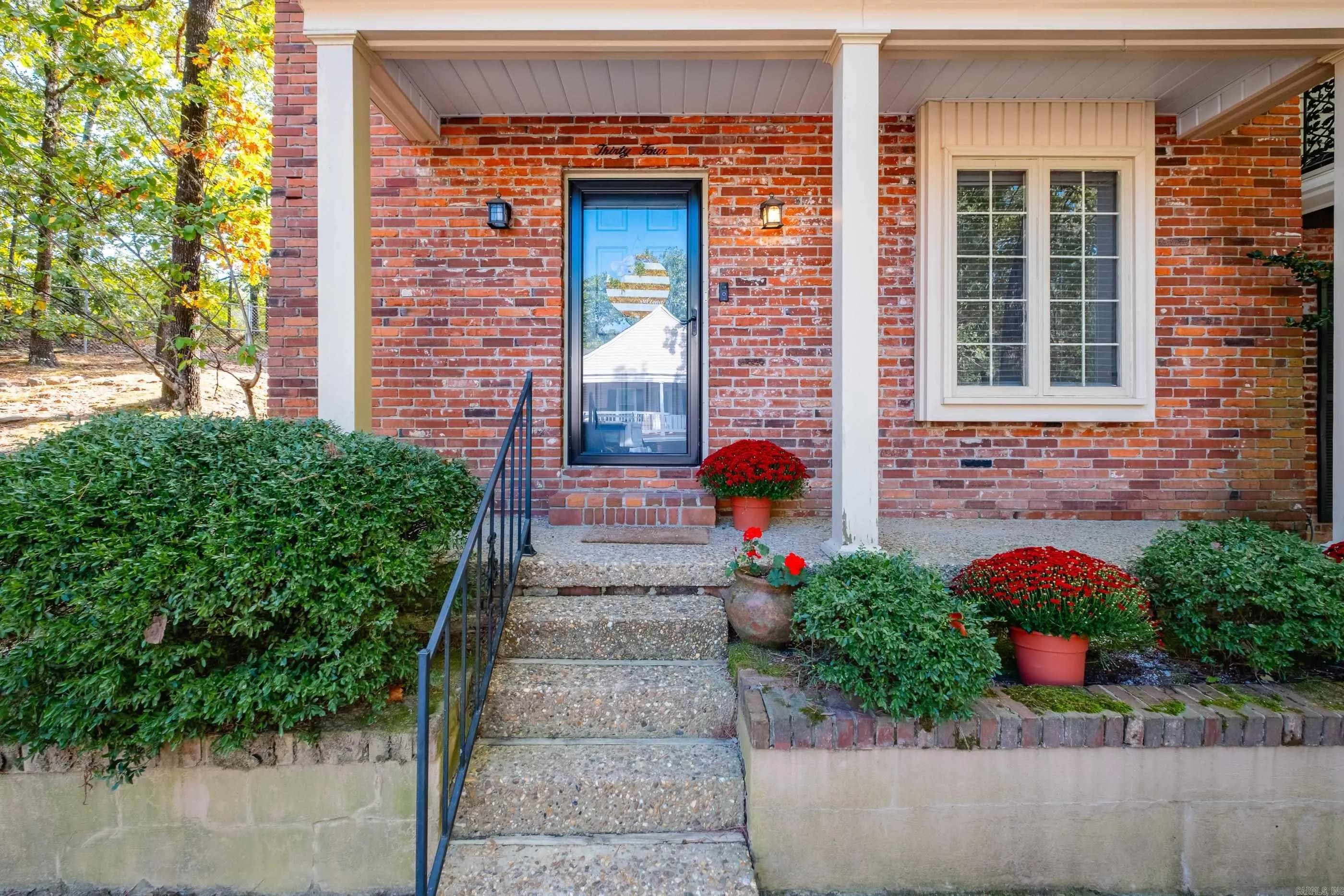 Property at 34  Kingsbridge way - Image 3