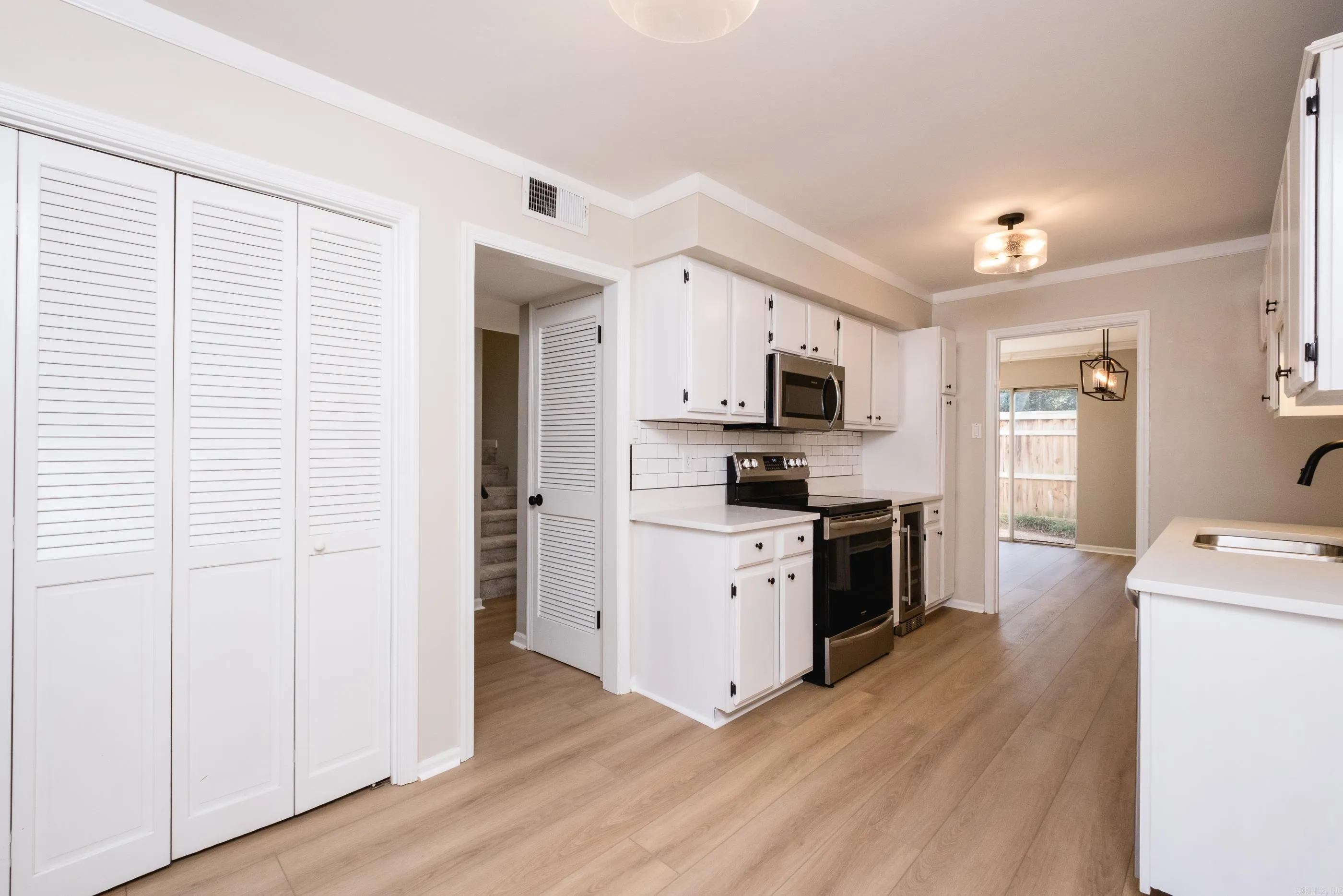 Property at 34  Kingsbridge way - Image 12