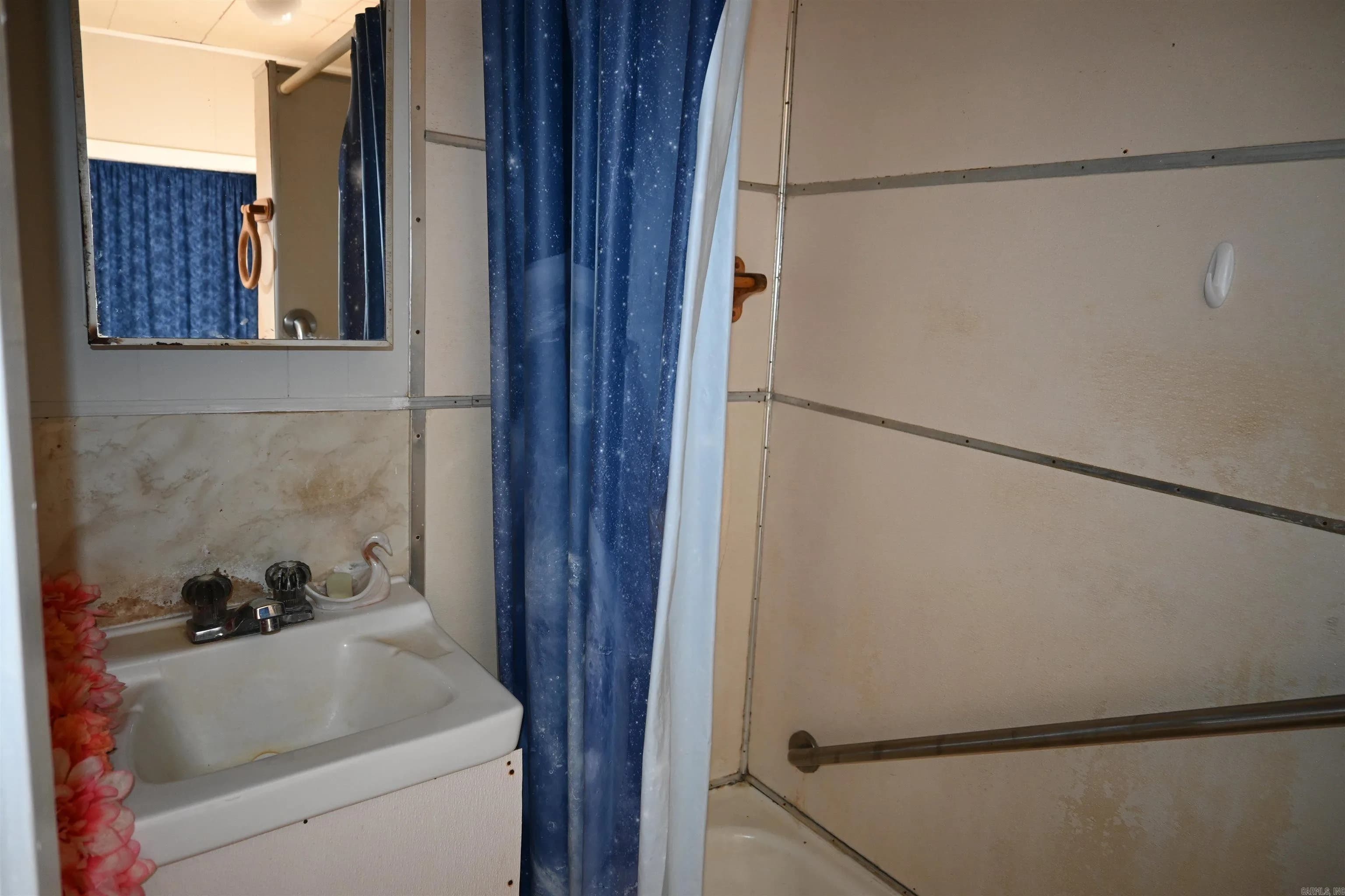 Property at 711  W. church - Image 20