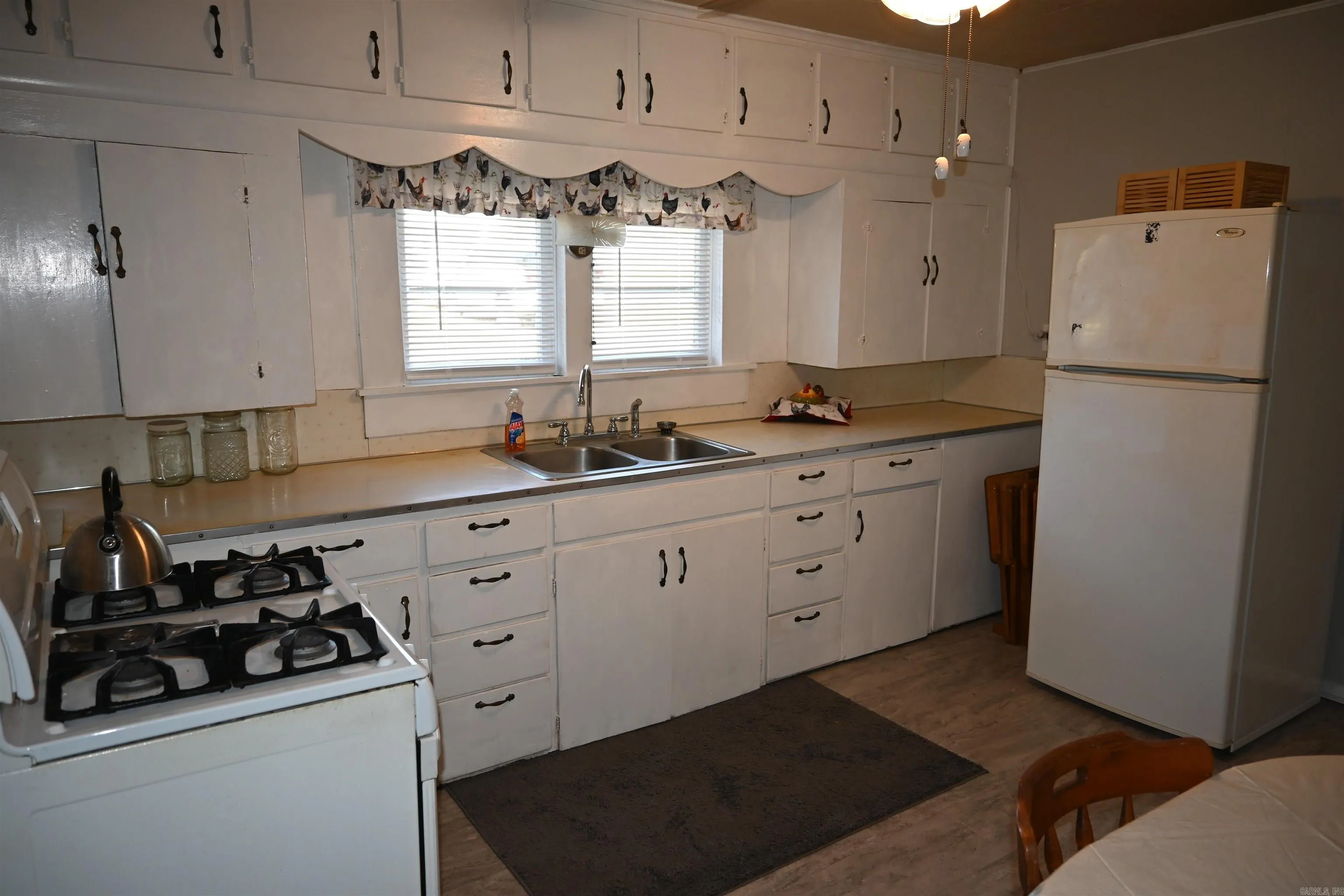 Property at 711  W. church - Image 5