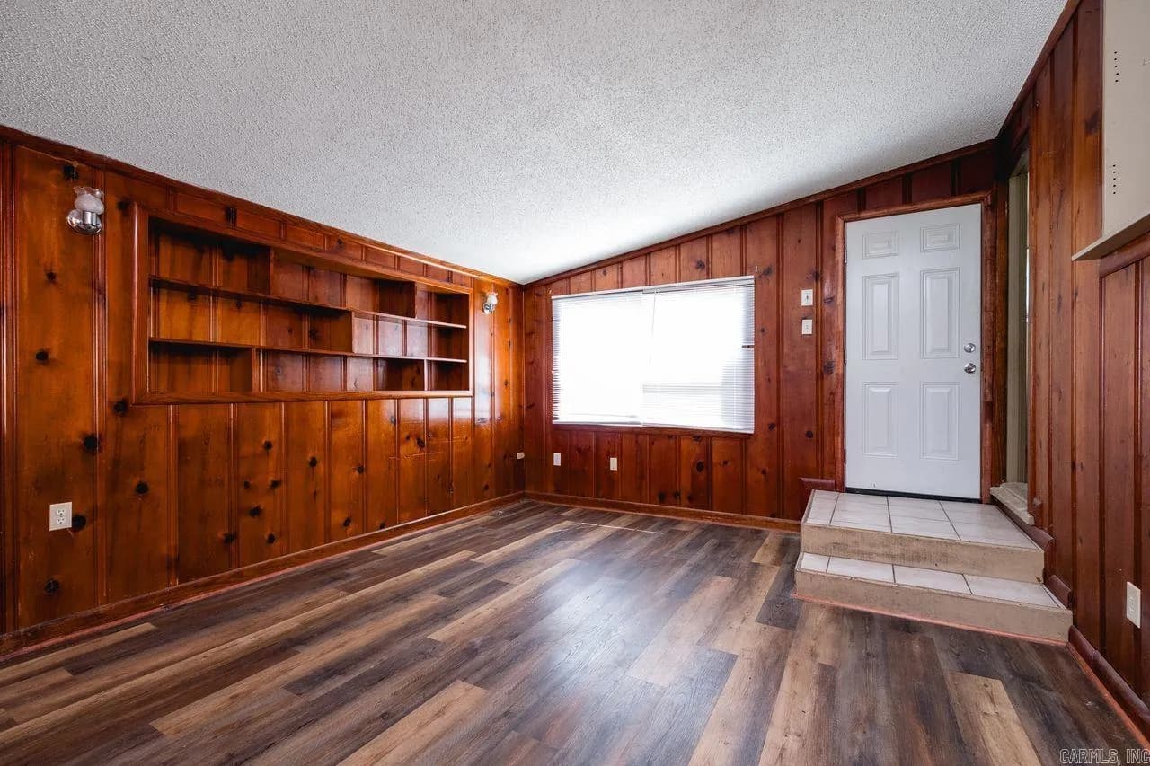 Property at 8  Fairmont - Image 7