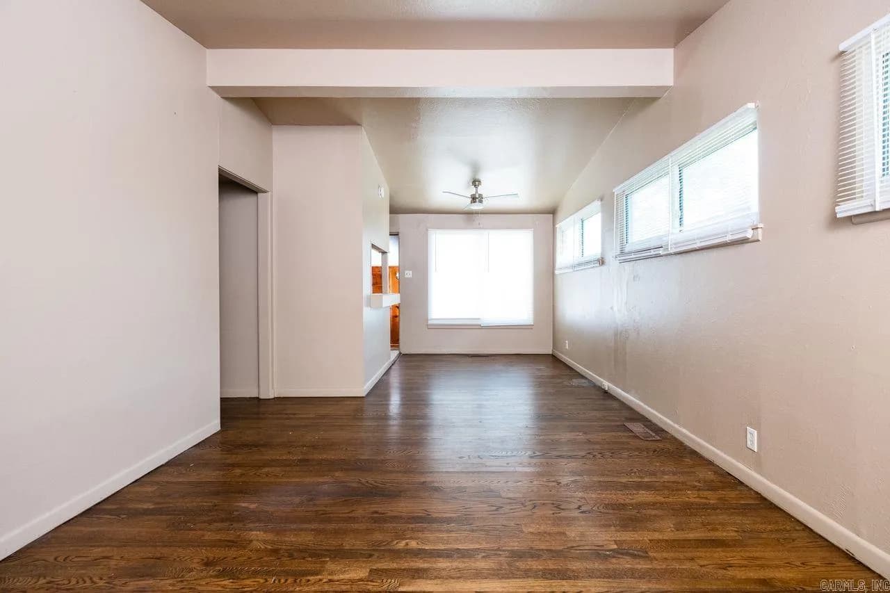 Property at 8  Fairmont - Image 11