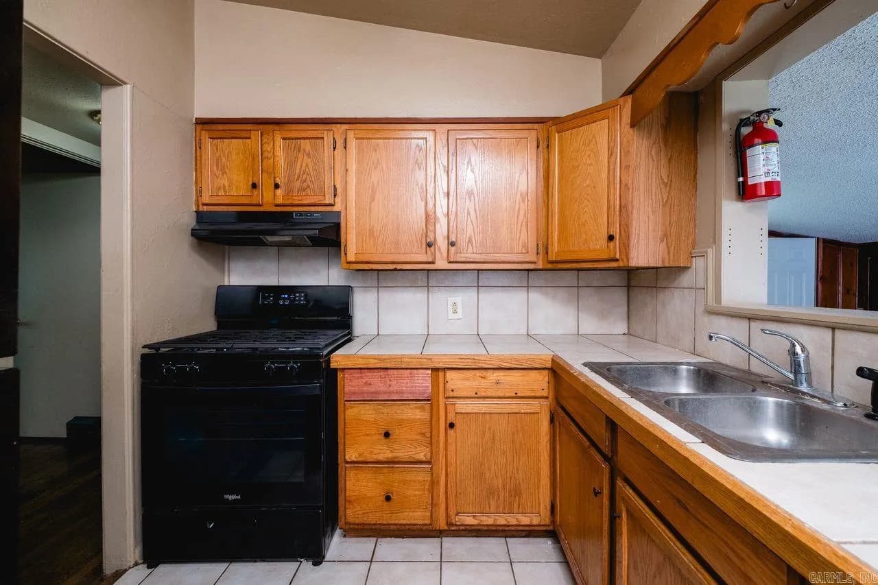 Property at 8  Fairmont - Image 17