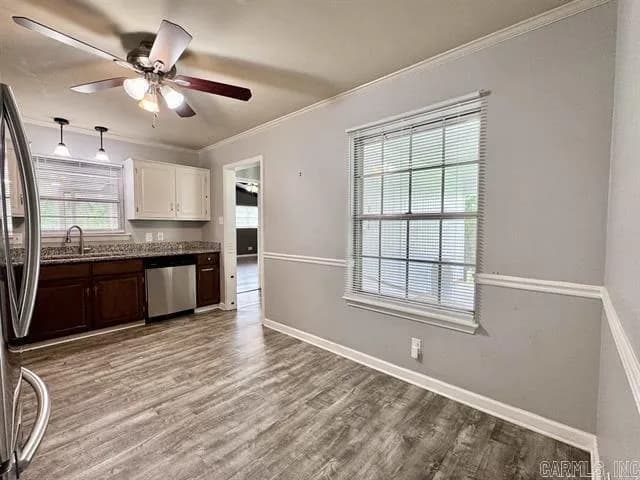 Property at 2204 E Lee ave - Image 8