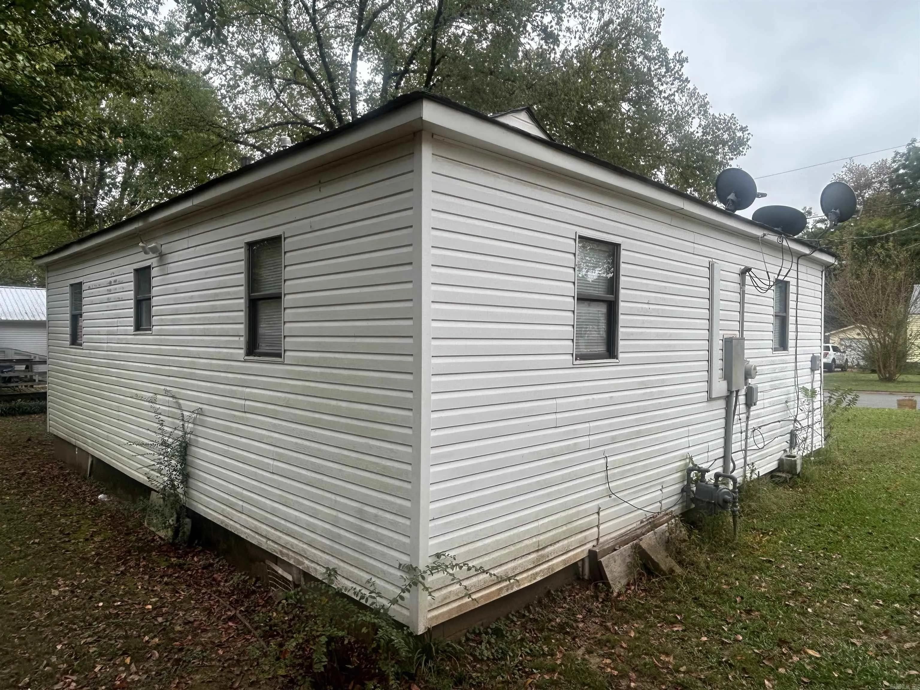 Property at 1204 W Race - Image 10