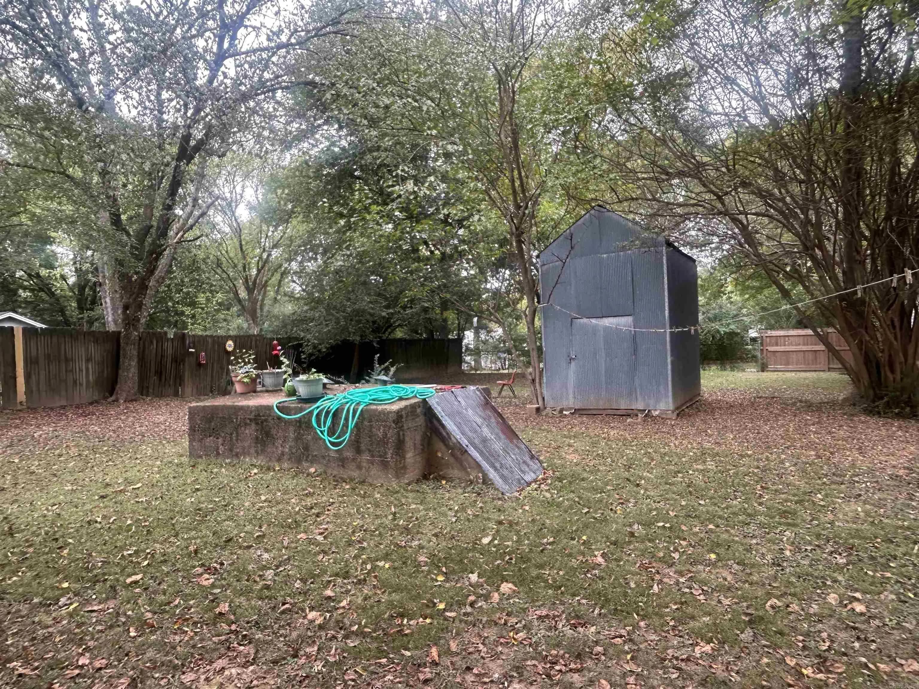 Property at 1204 W Race - Image 9