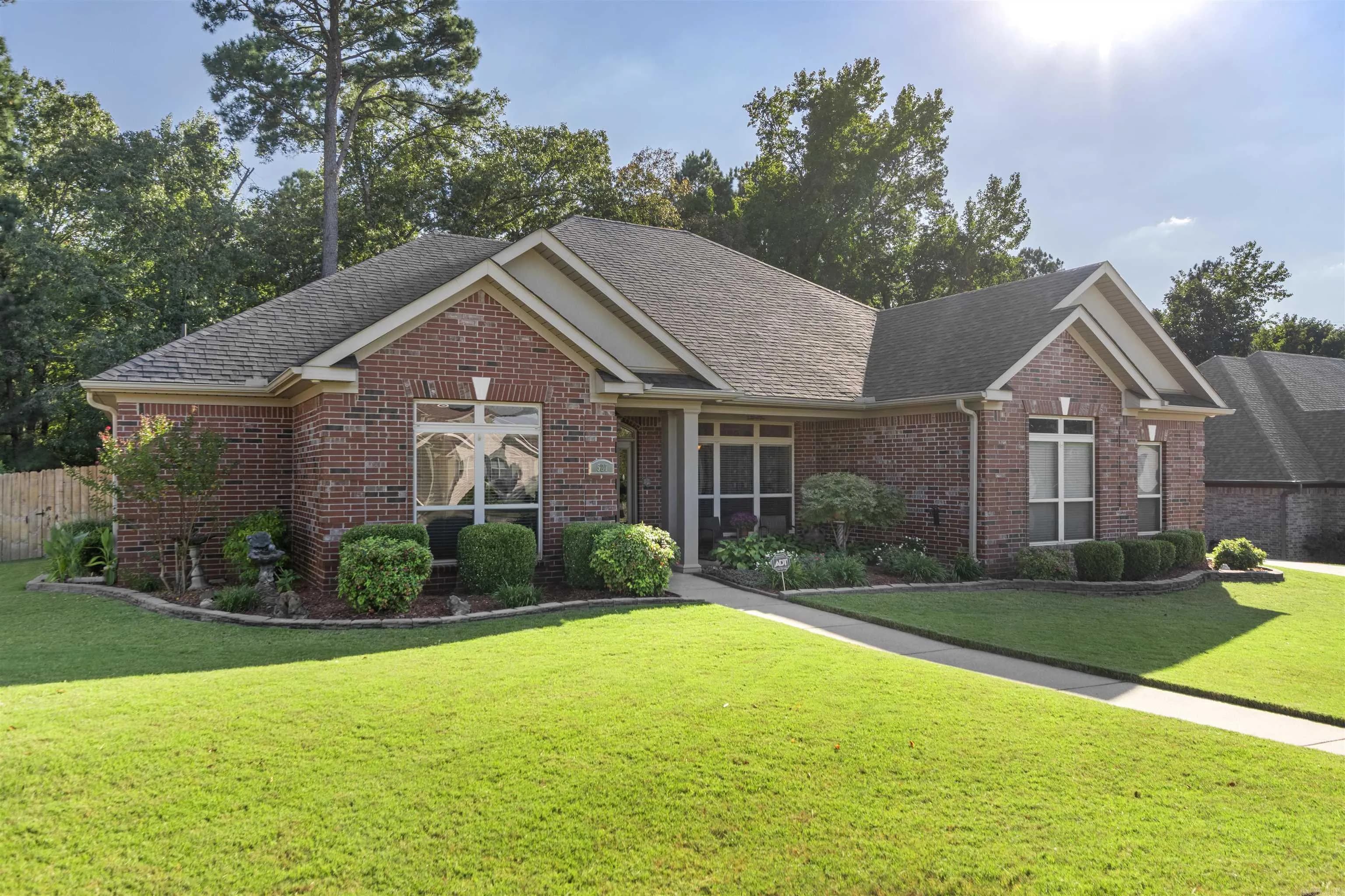 Property at 527  Clayton oaks - Image 2