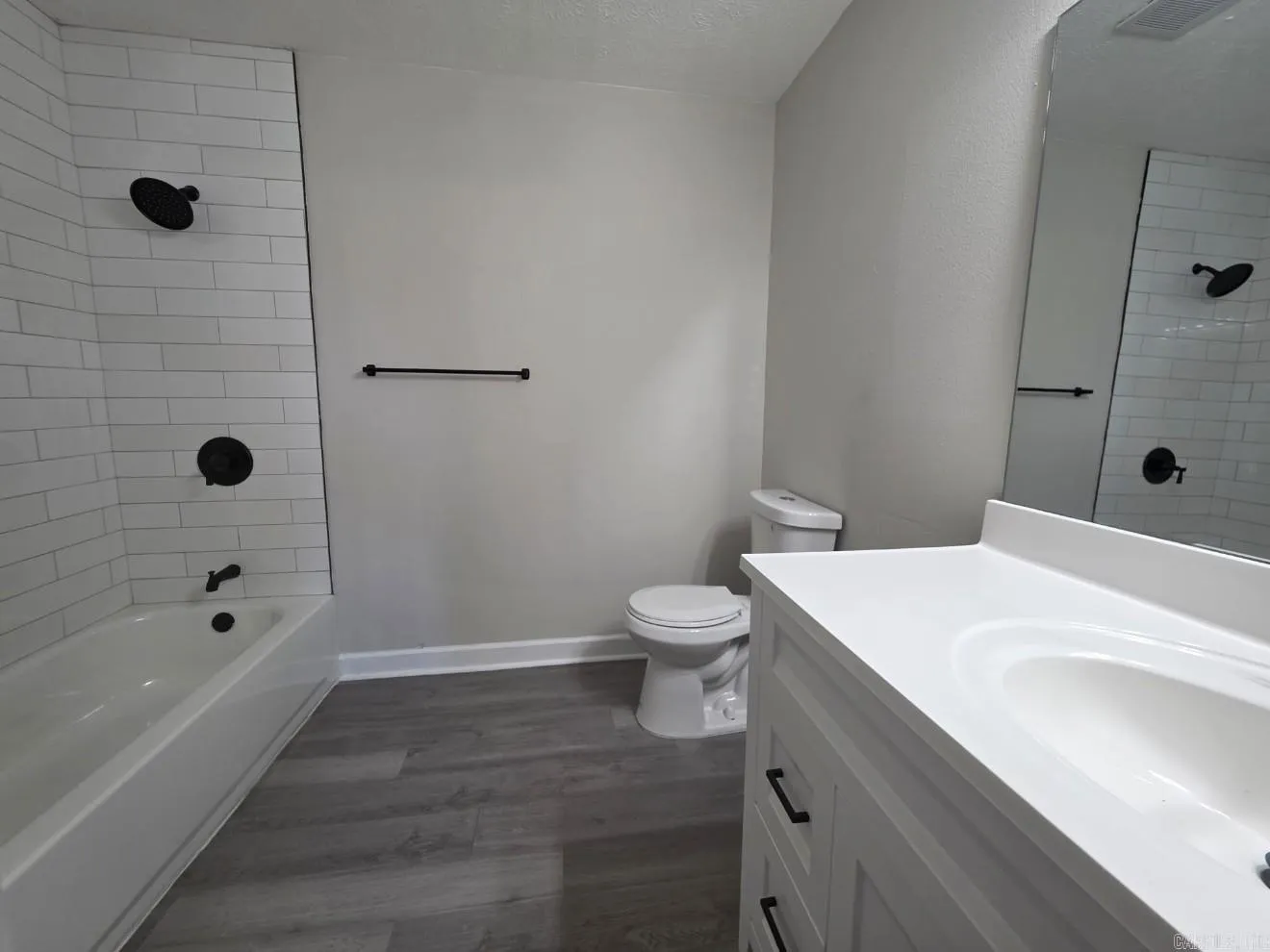 Property at 1613  Moon - Image 13