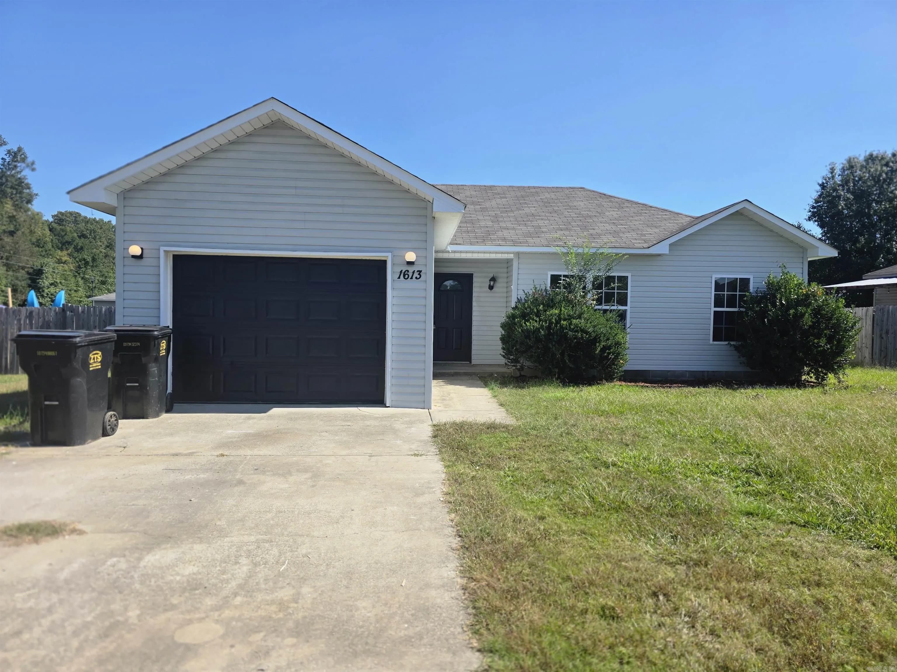 Property at 1613  Moon - Image 1