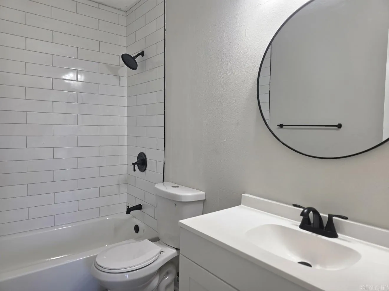 Property at 1613  Moon - Image 19