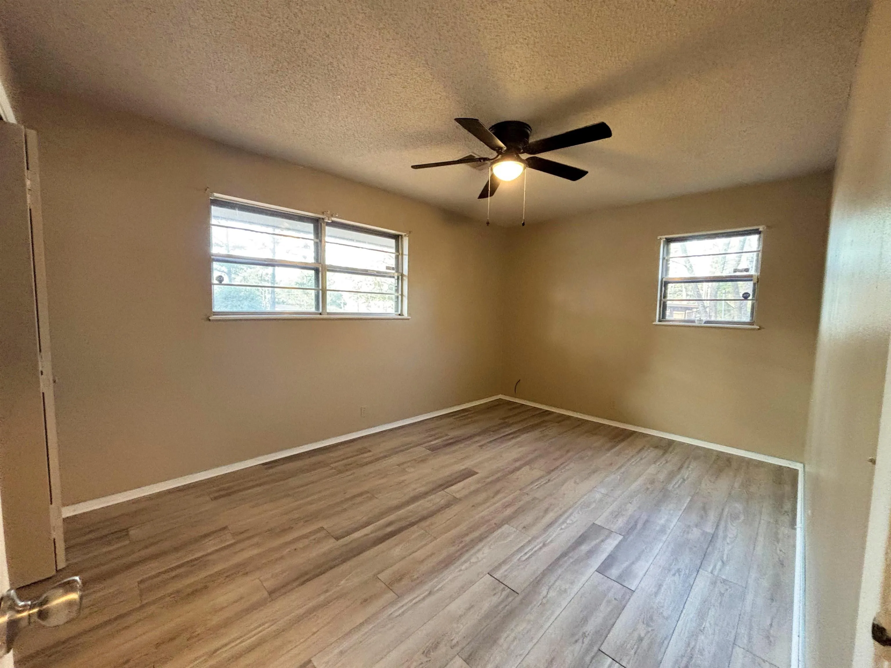 Property at 508  Mustang - Image 5
