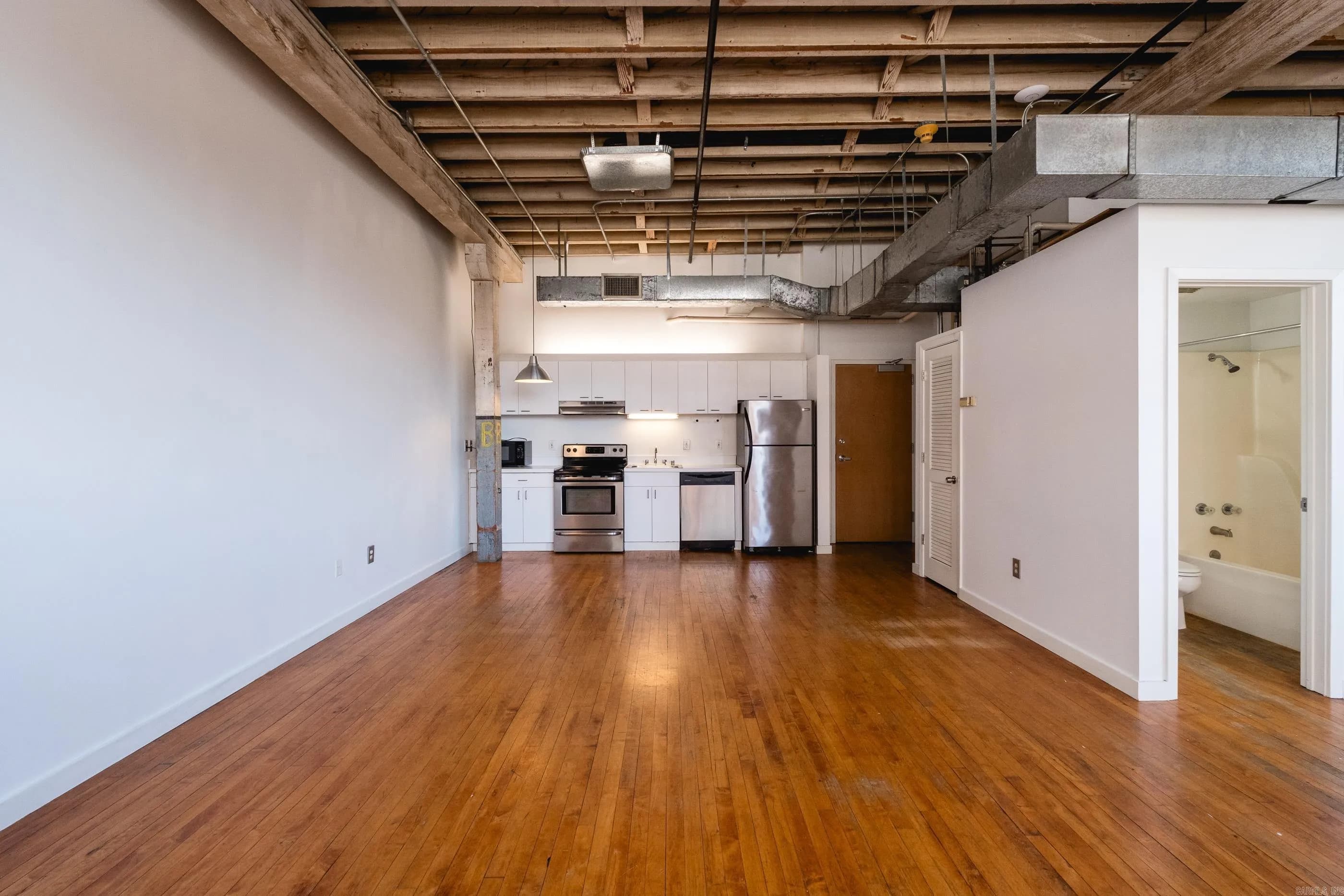 Property at 423 E 3rd  201, 201 - Image 10