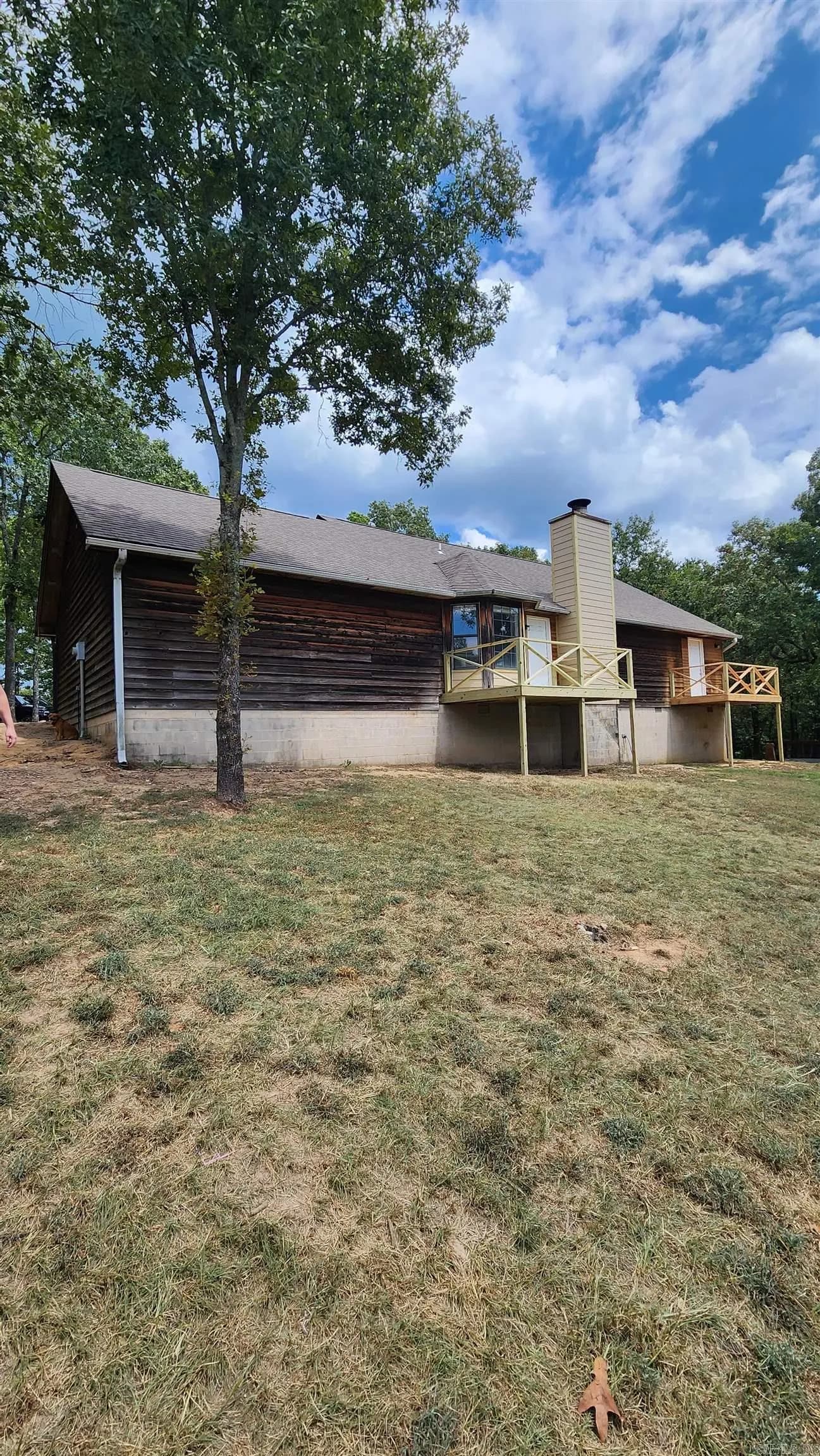 Property at 6  Willow lake - Image 3