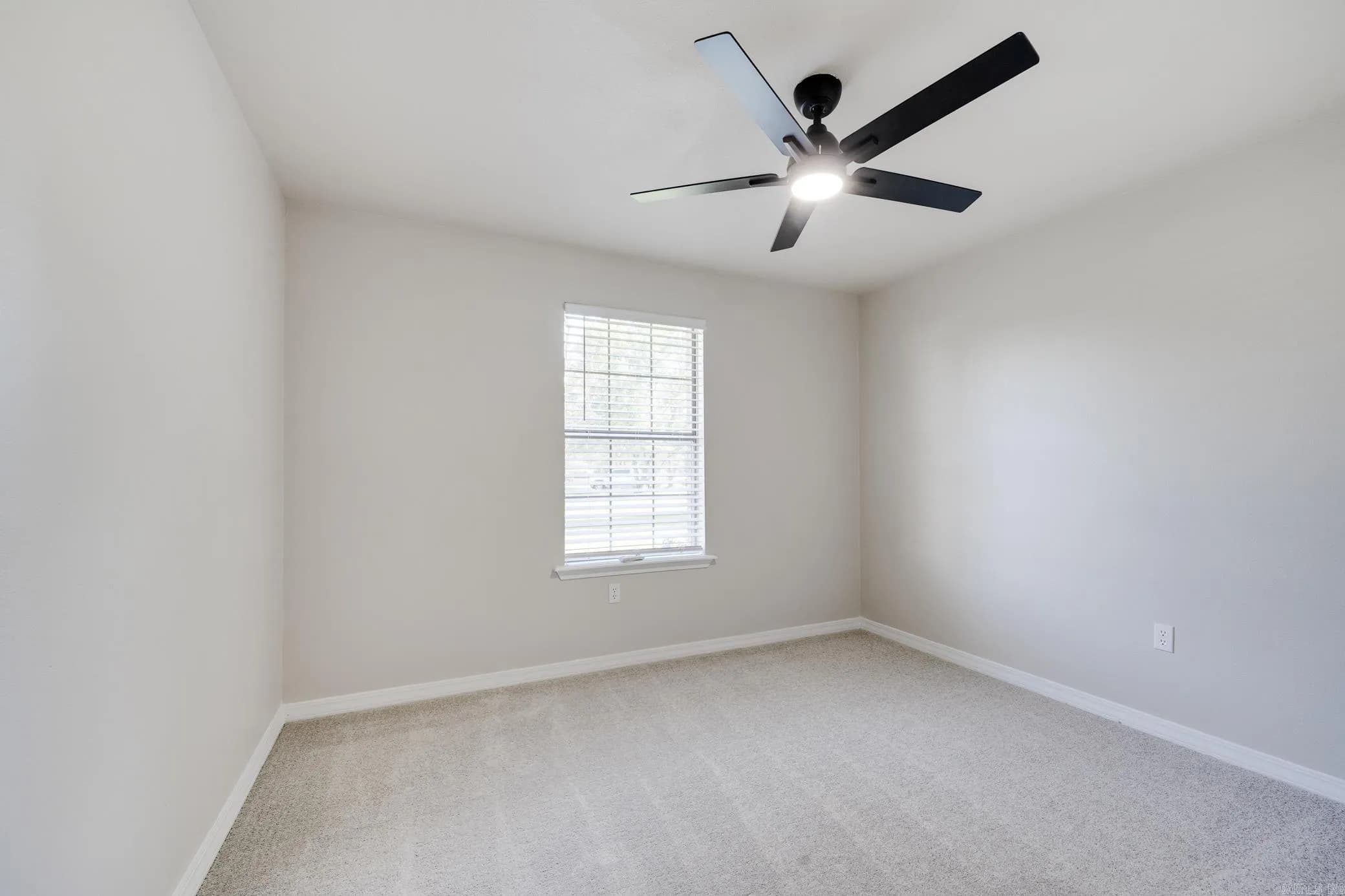 Property at 21  Carroll lane - Image 17