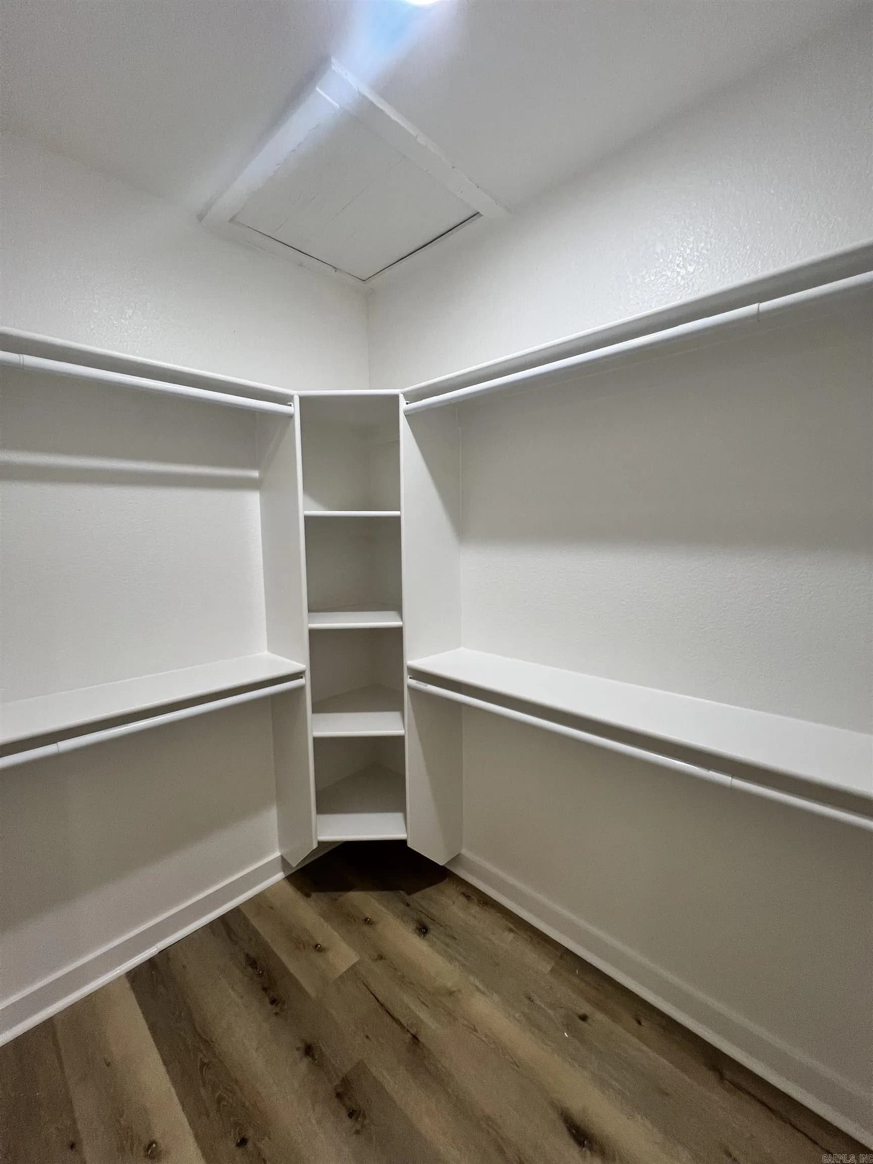 Property at 706 N Hayes - Image 15
