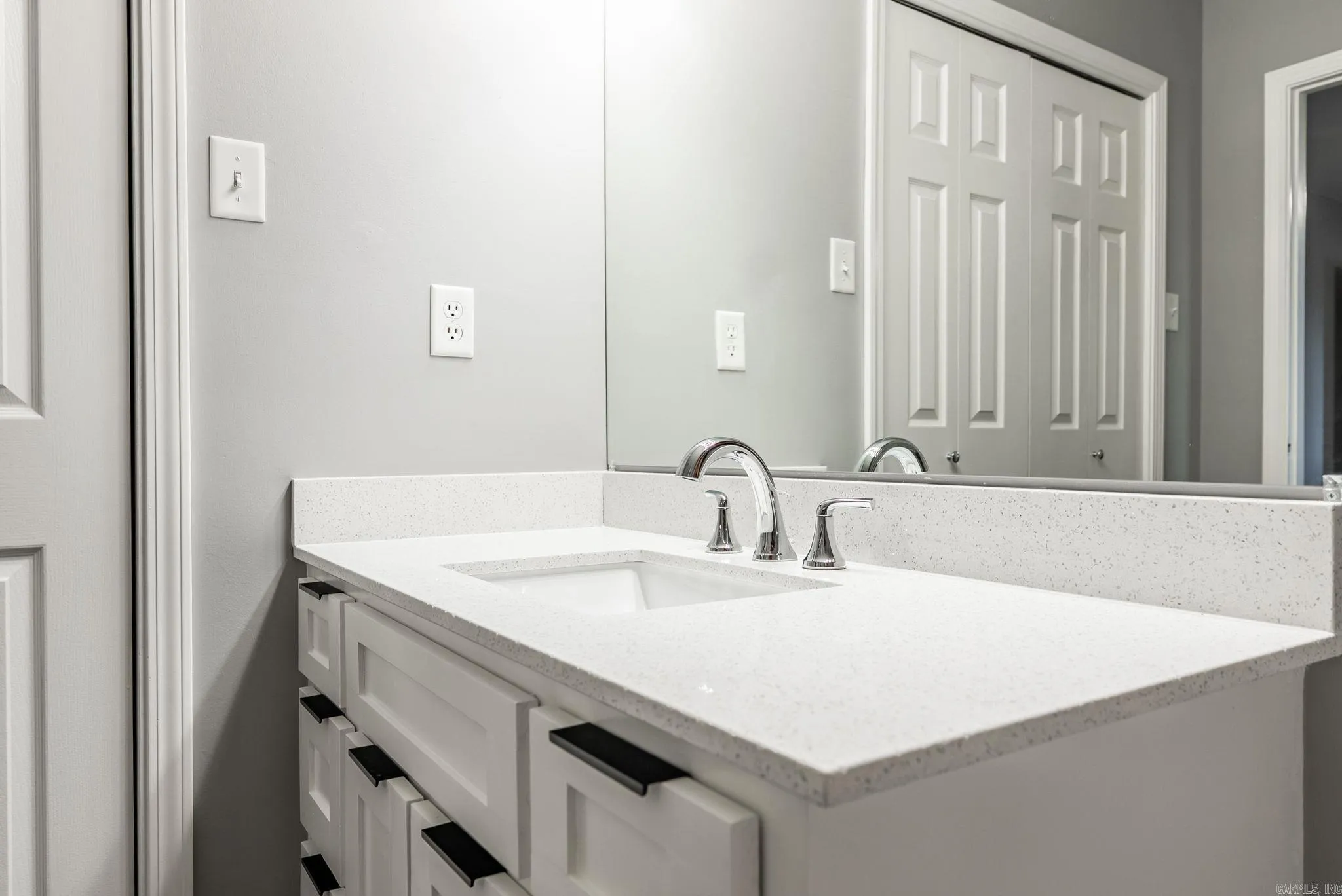 Property at 34  Forest - Image 19