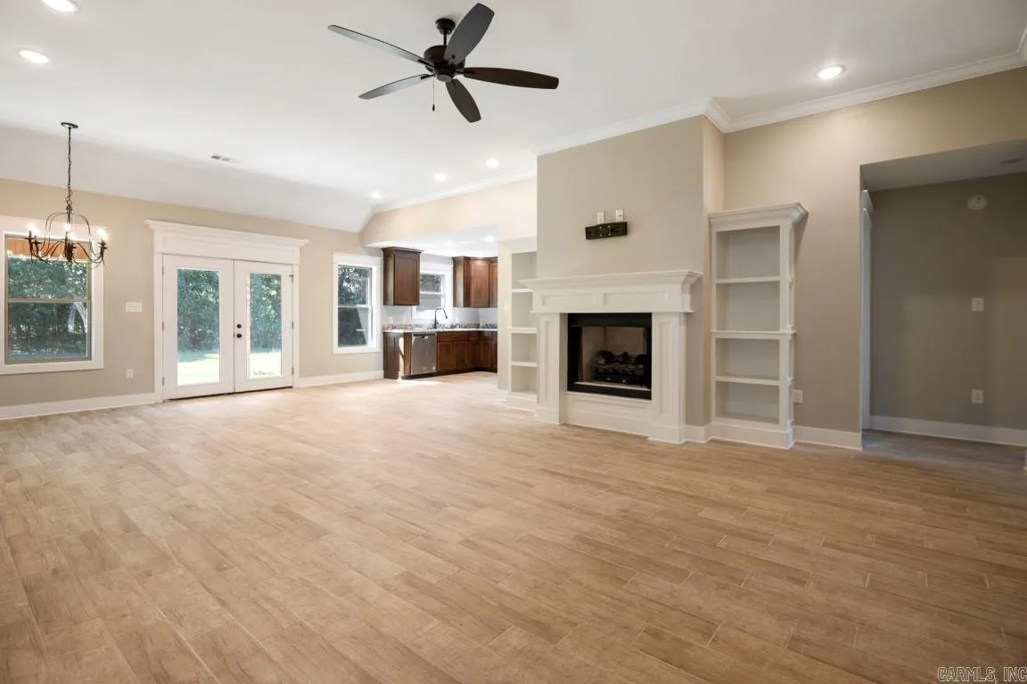 Property at 320  Stella - Image 6