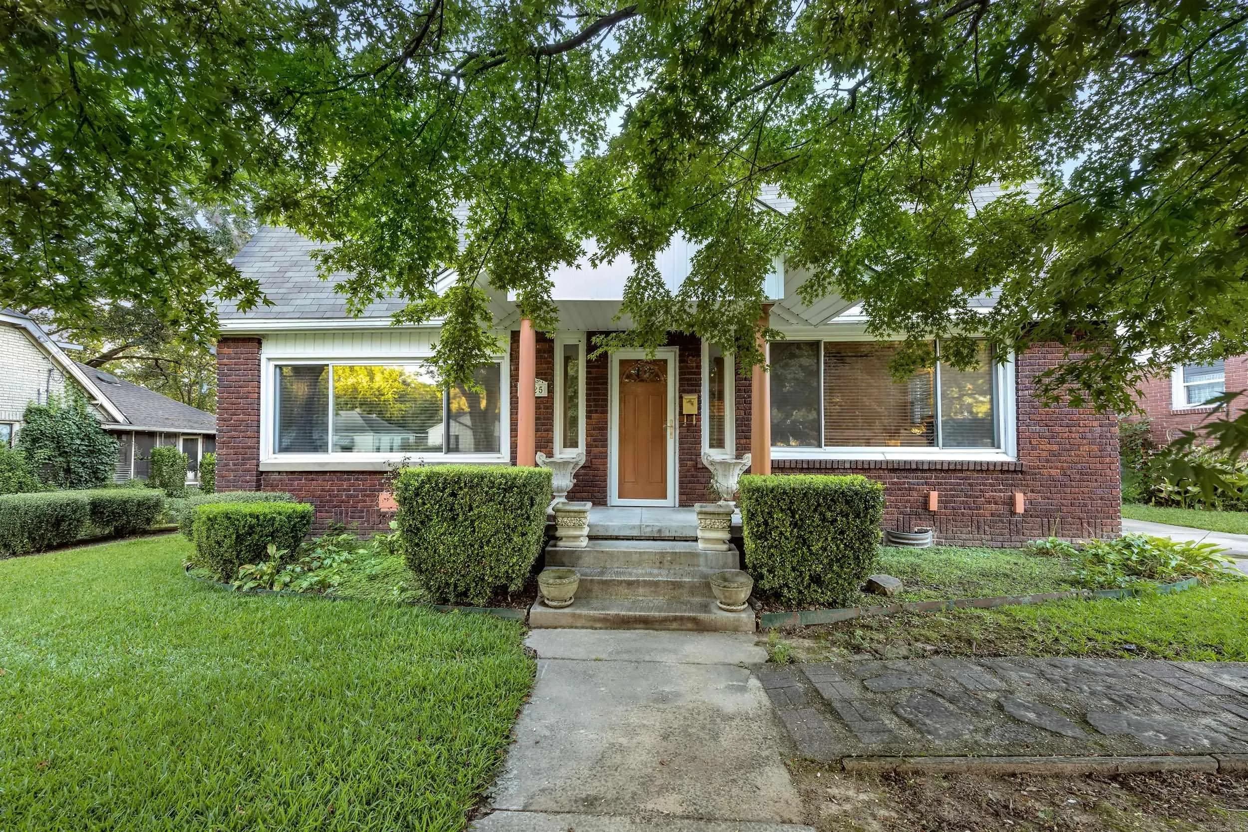 Property at 3225 N Olive - Image 2