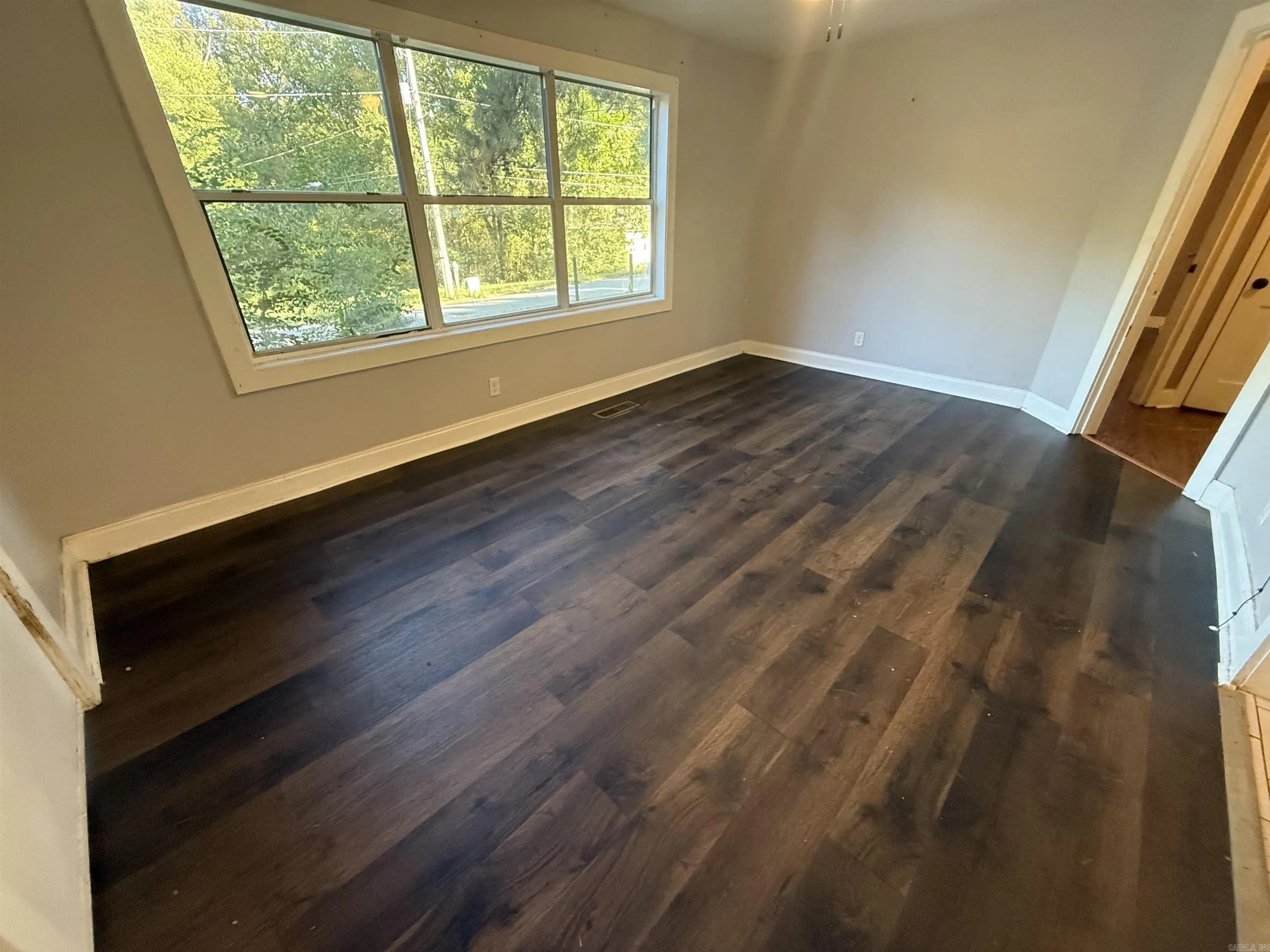 Property at 908  Park - Image 7