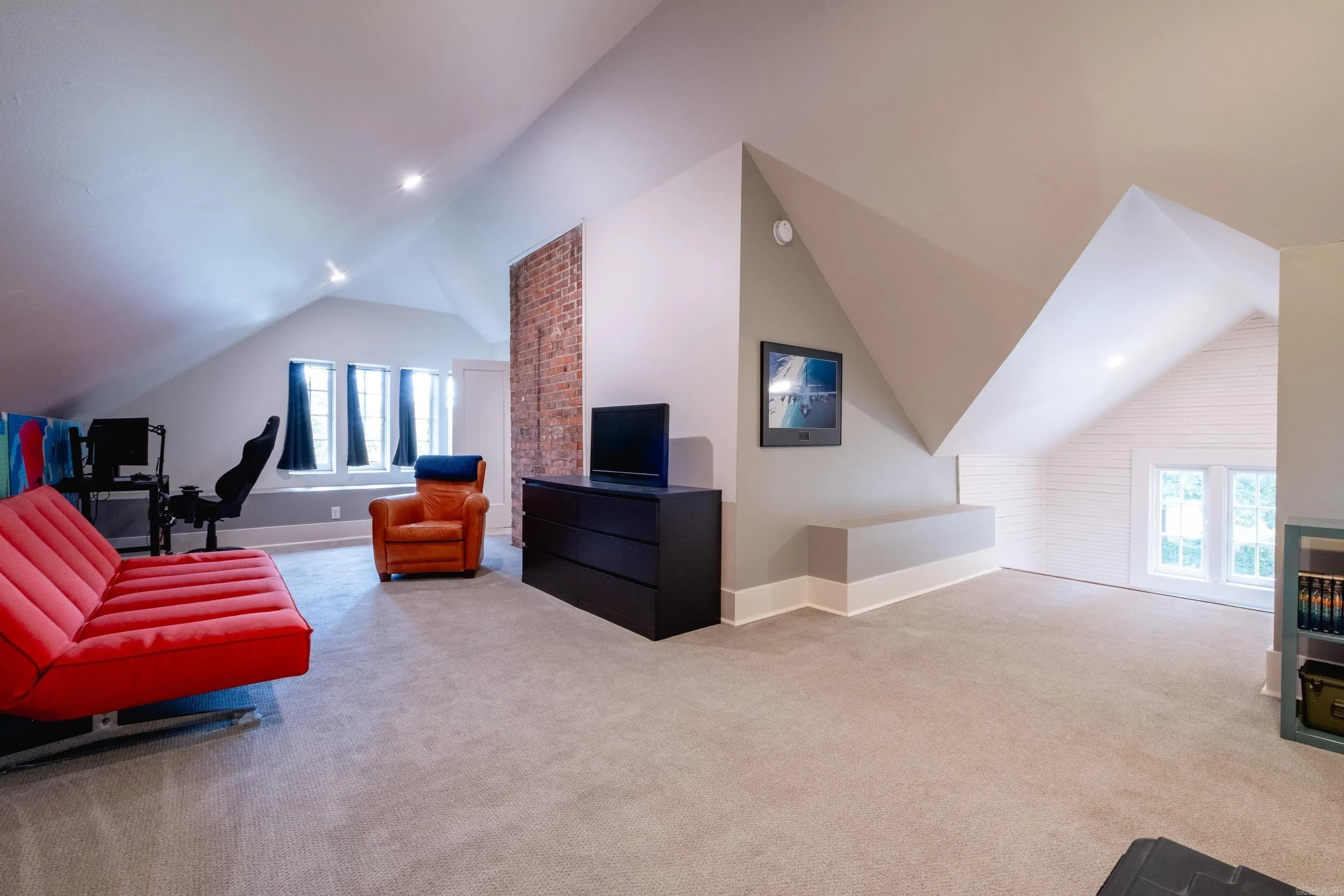 Property at 621 N Pine - Image 42