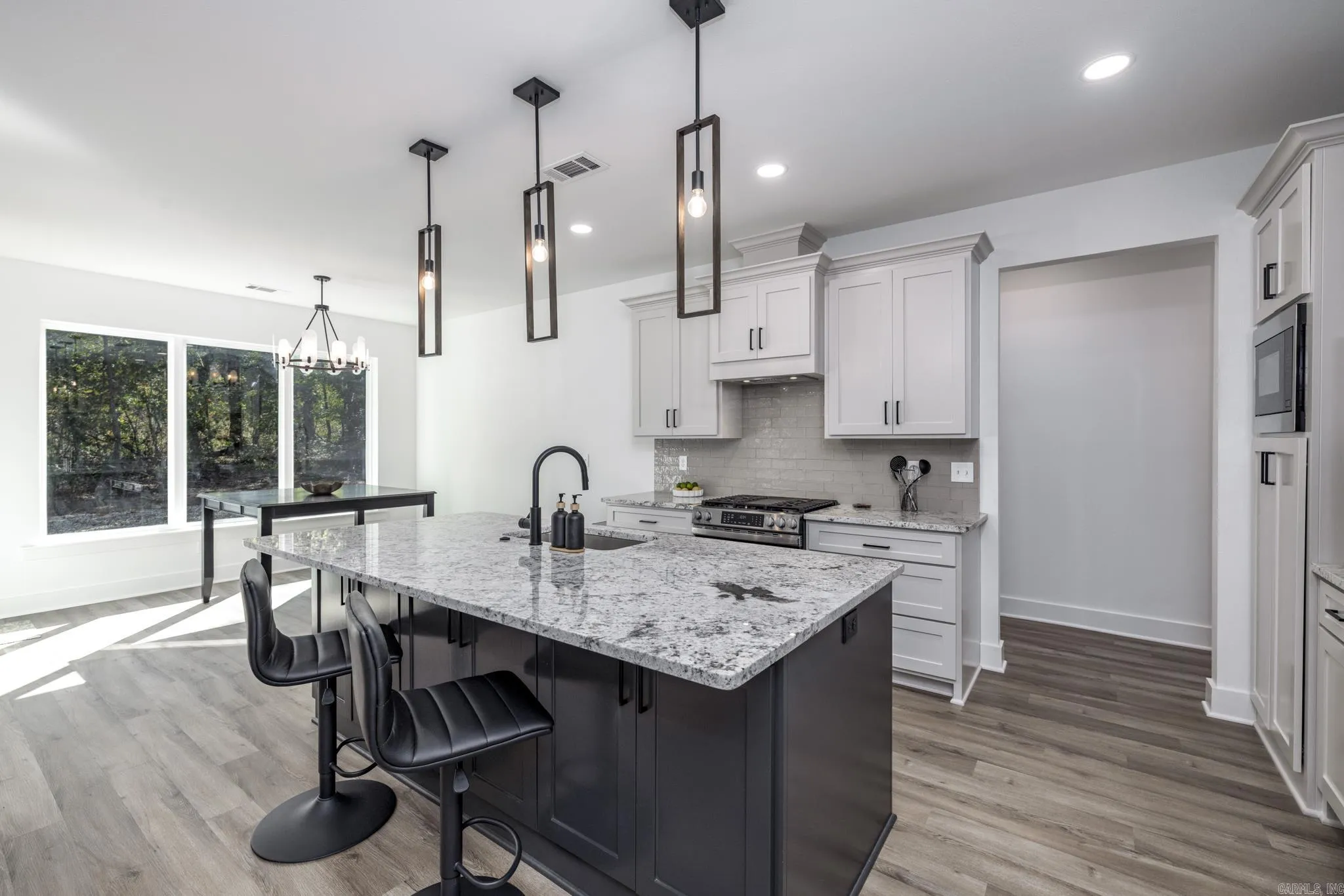 Property at 60  Estrella - Image 13