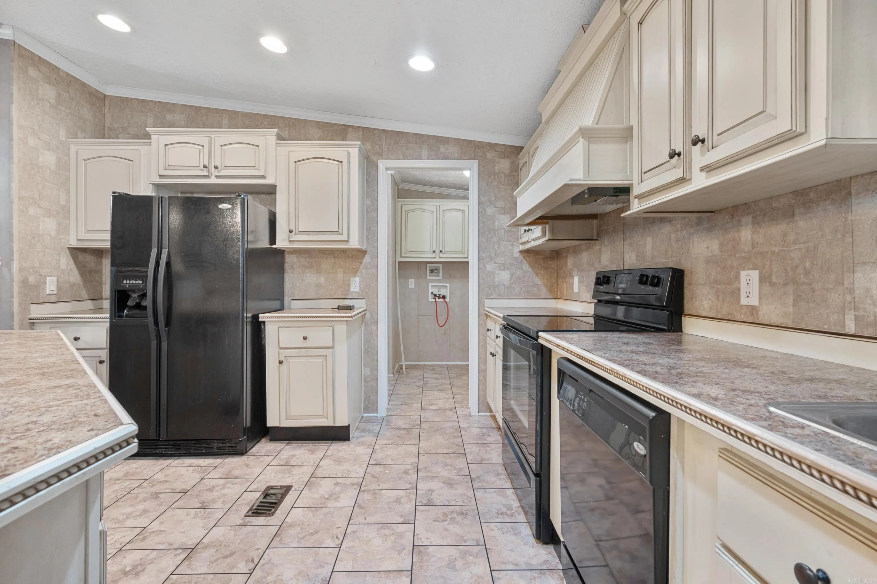 Property at 146  Foxbrook - Image 15