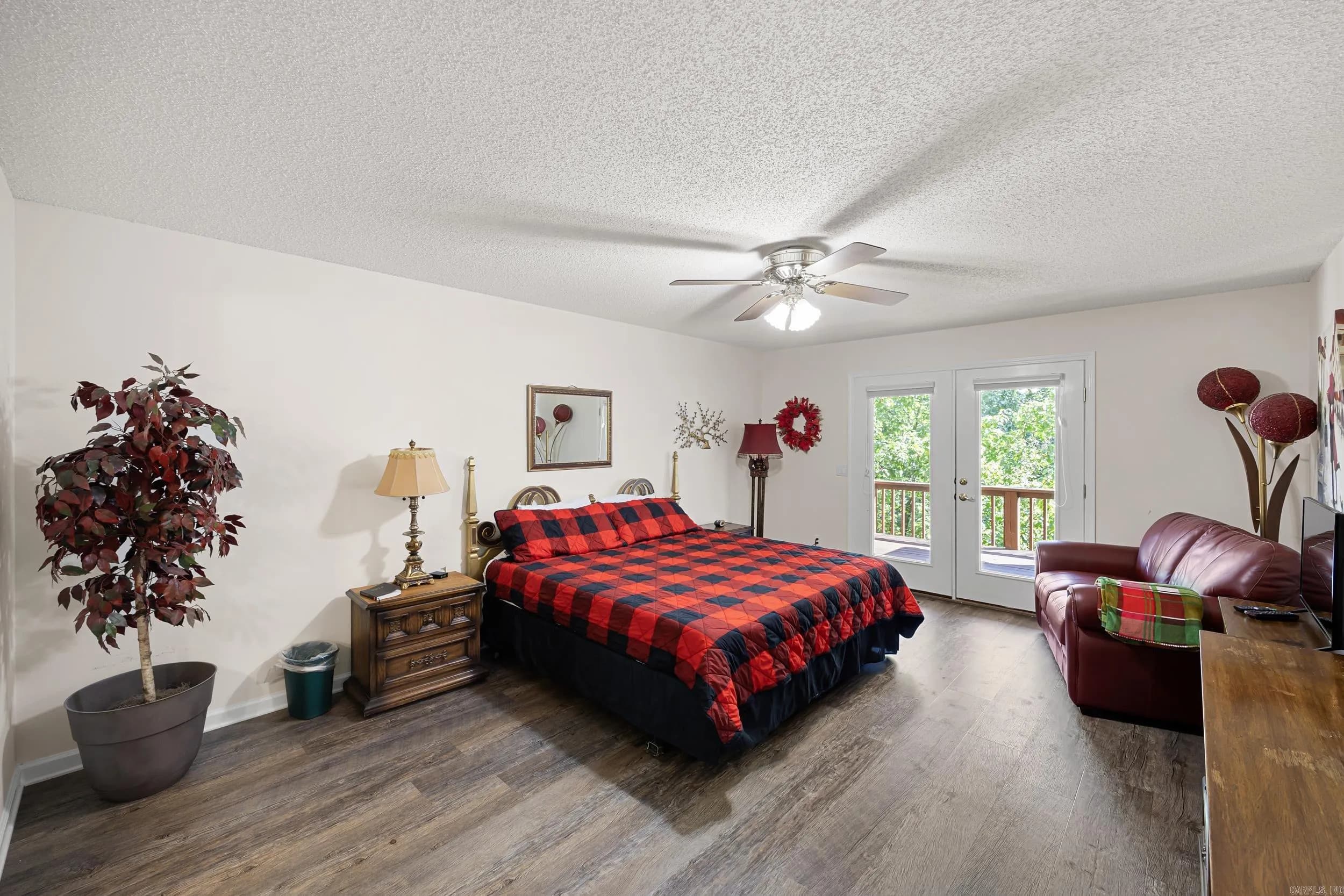 Property at 53  Jardinero - Image 16