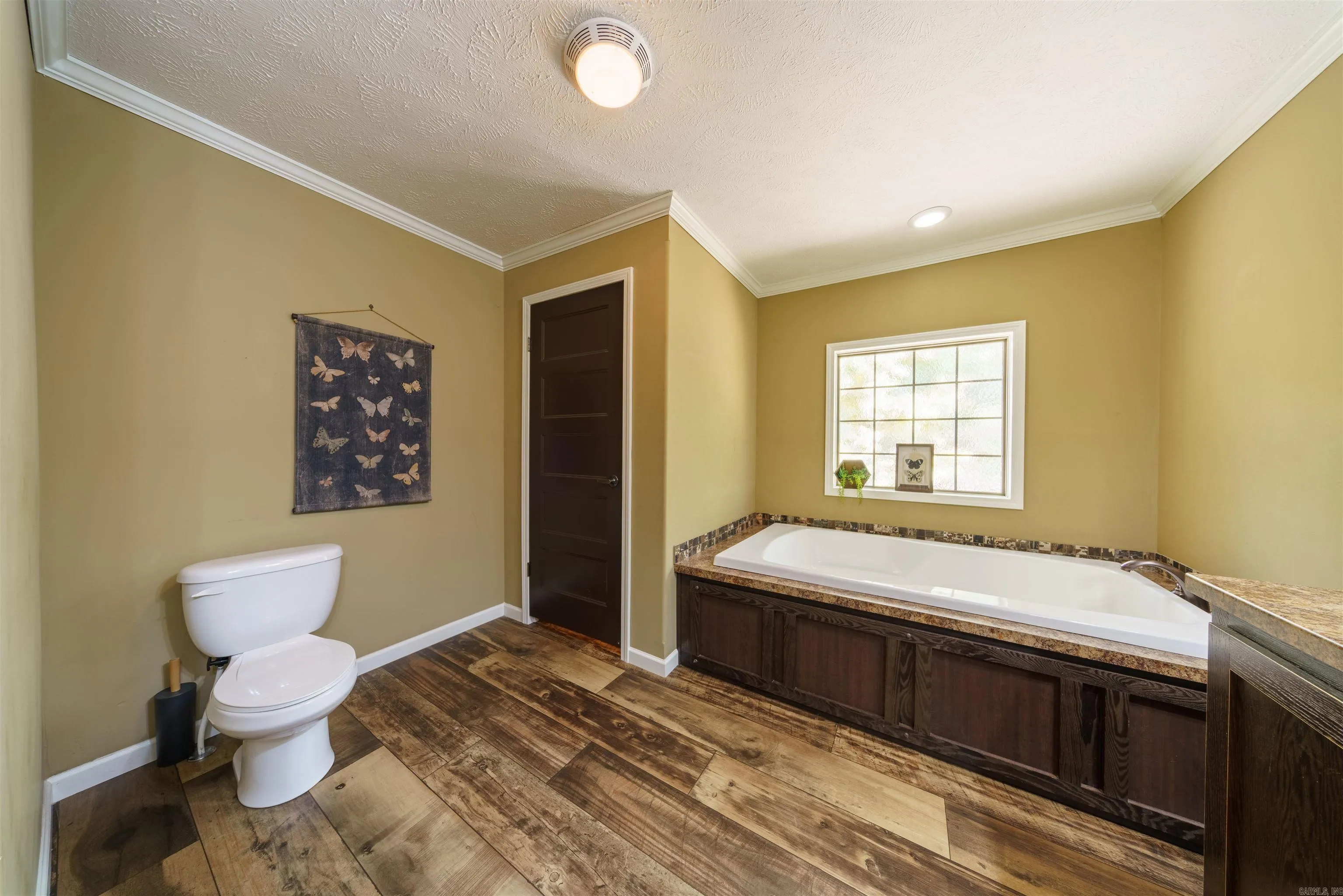 Property at 229  Veterans - Image 19