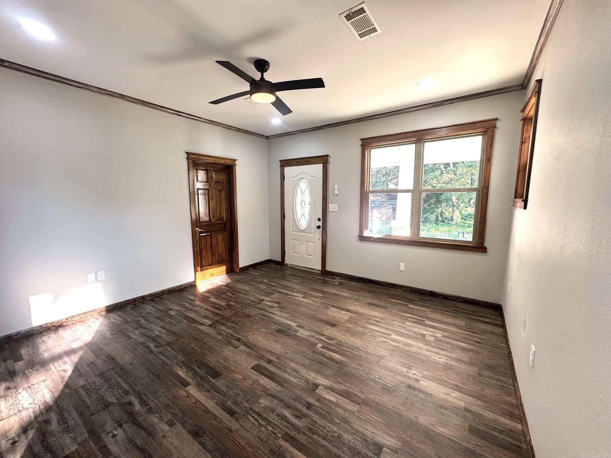 Property at 307  Wall street - Image 4