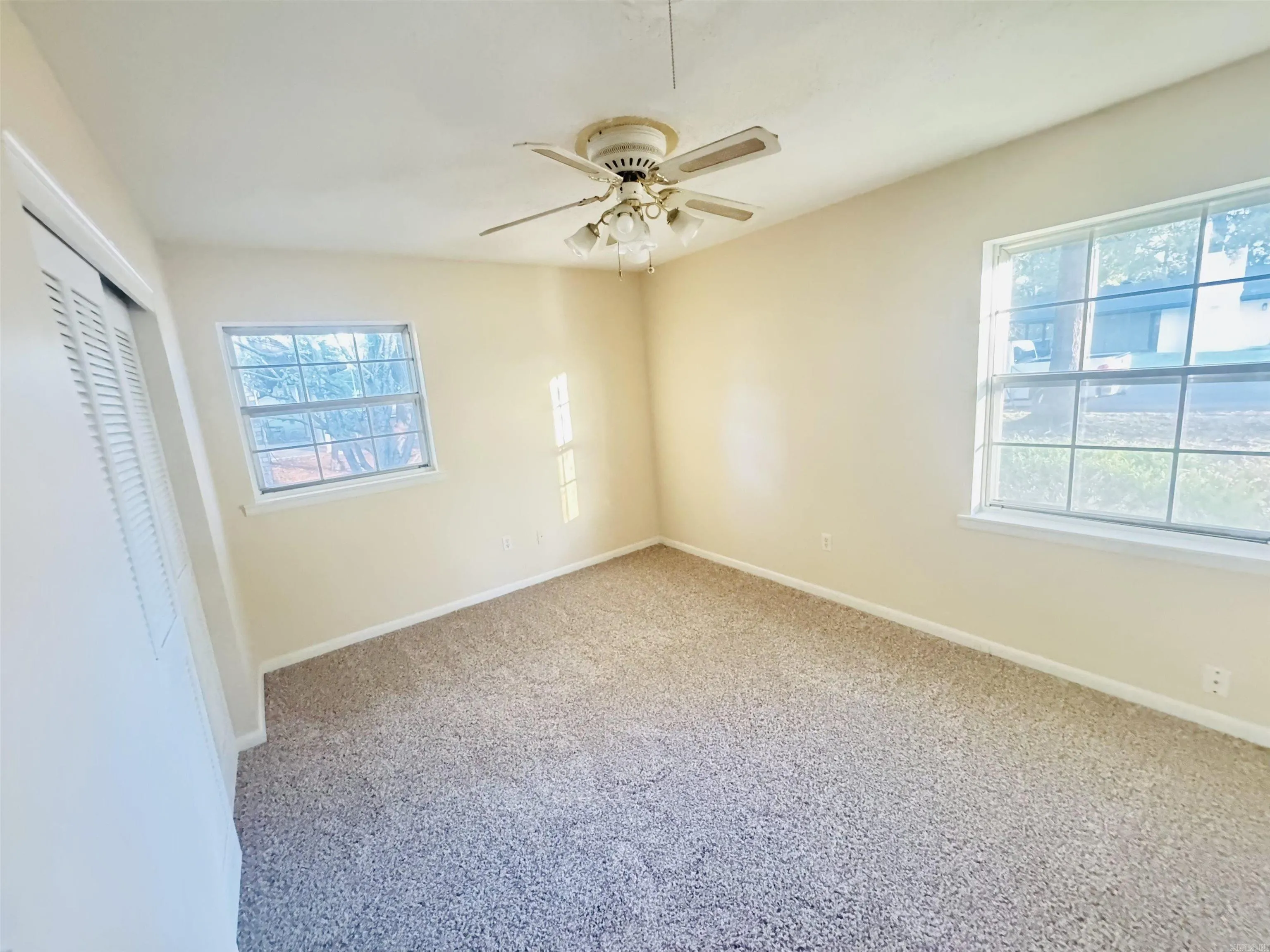 Property at 1084  Caddo - Image 13