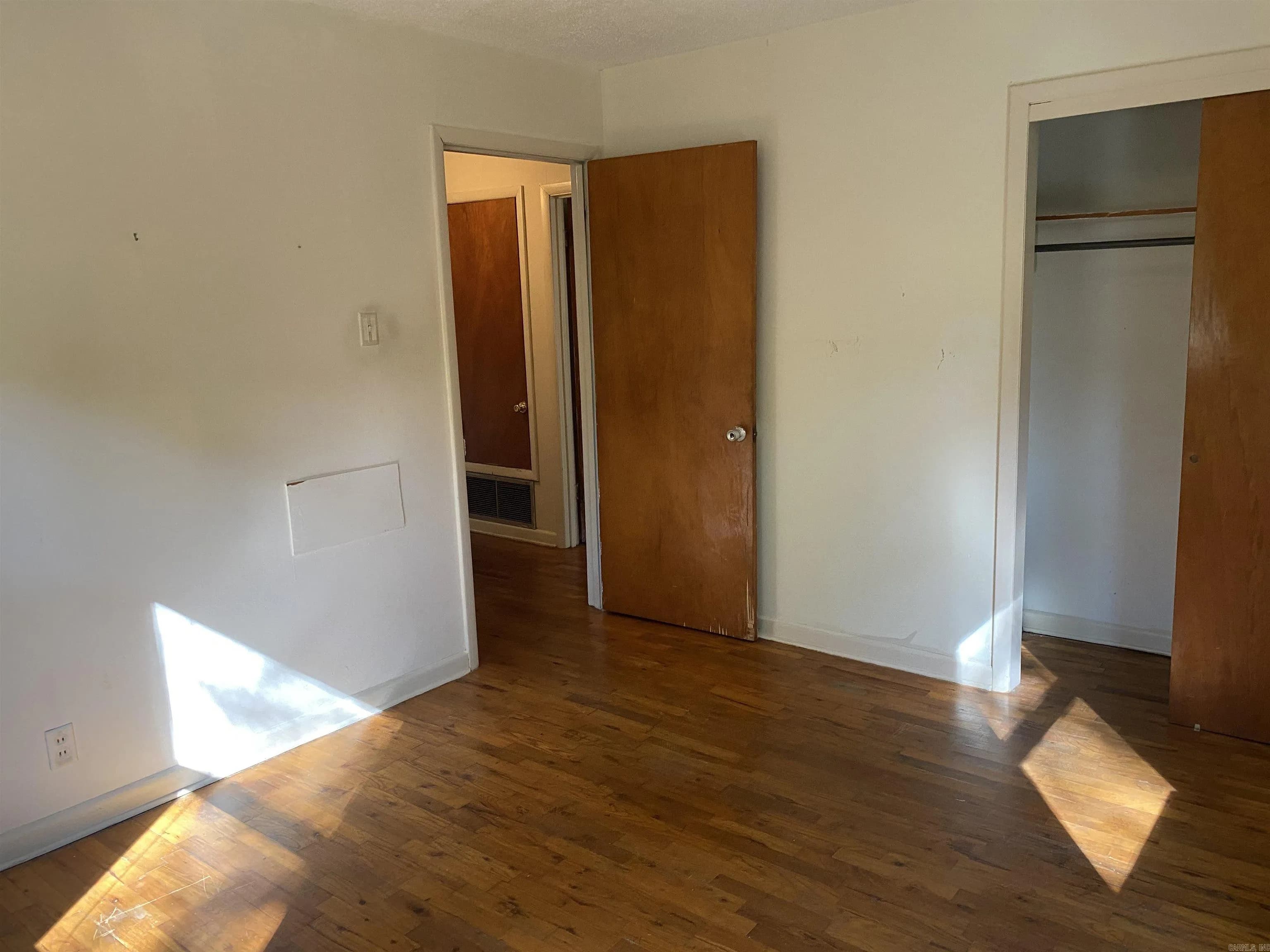 Property at 146  Kaufman - Image 18