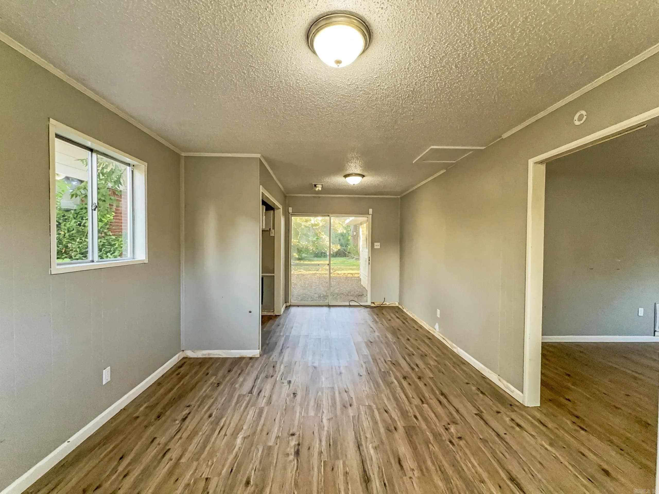 Property at 305  Smart street - Image 9