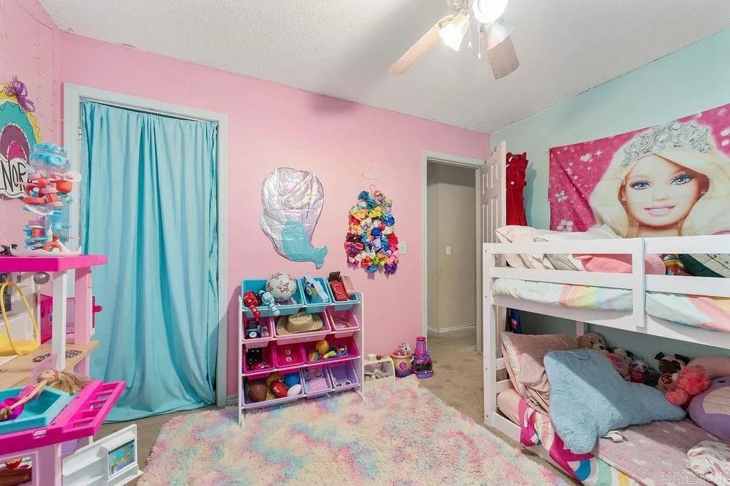 Property at 310  Memory ln - Image 15